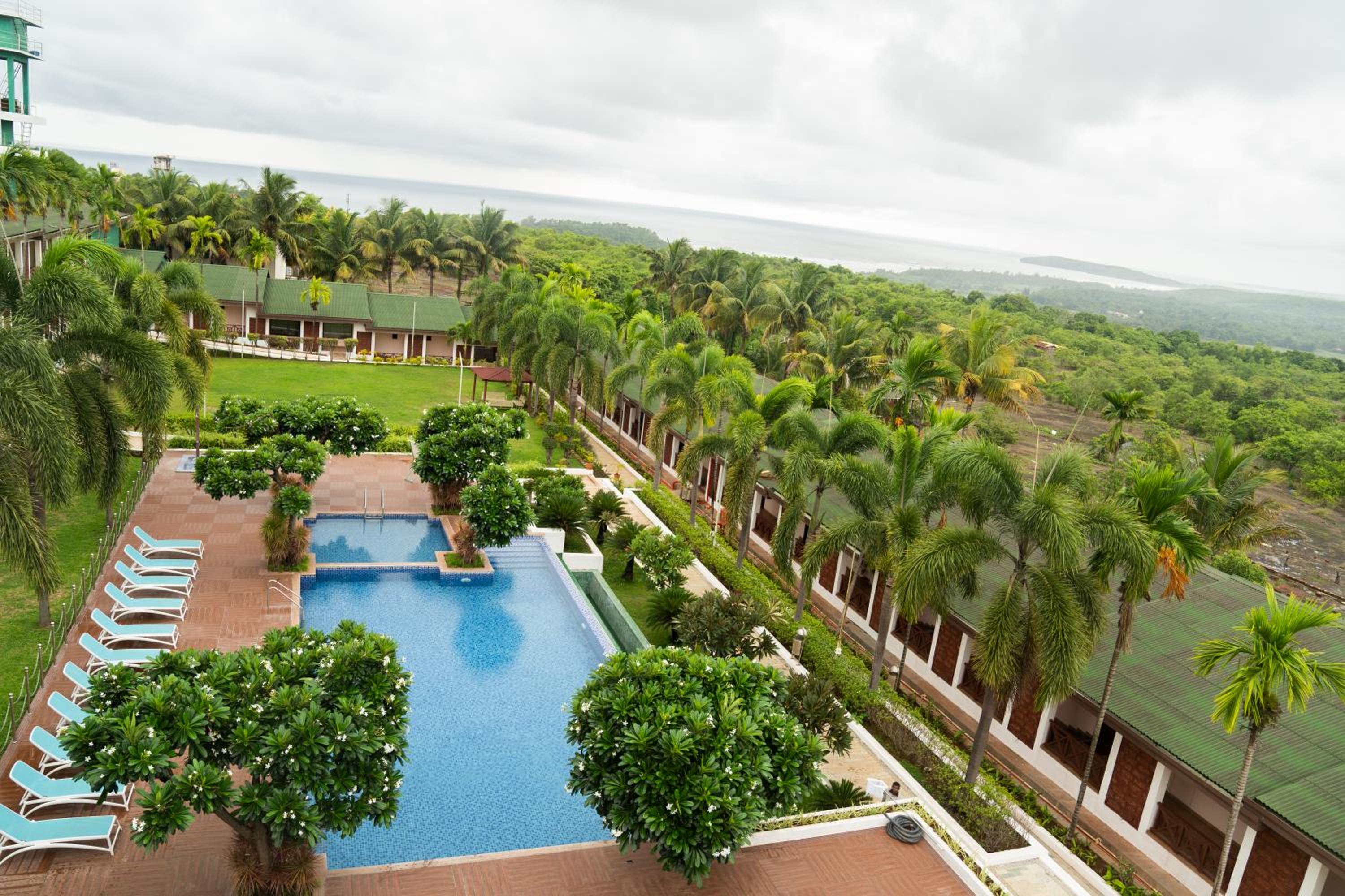 Greenleaf The Resort & Spa, Ganpatipule