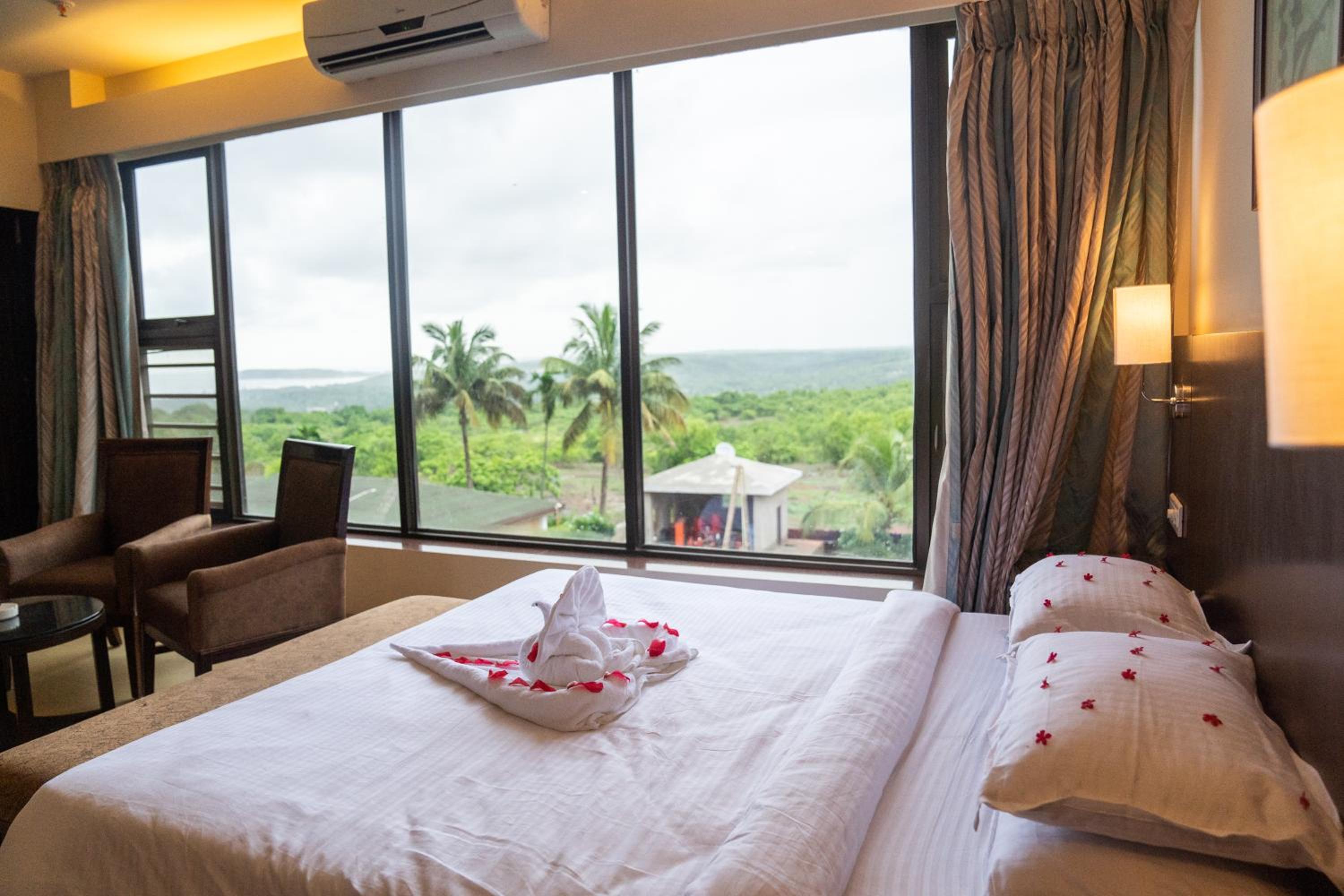 Greenleaf The Resort & Spa, Ganpatipule