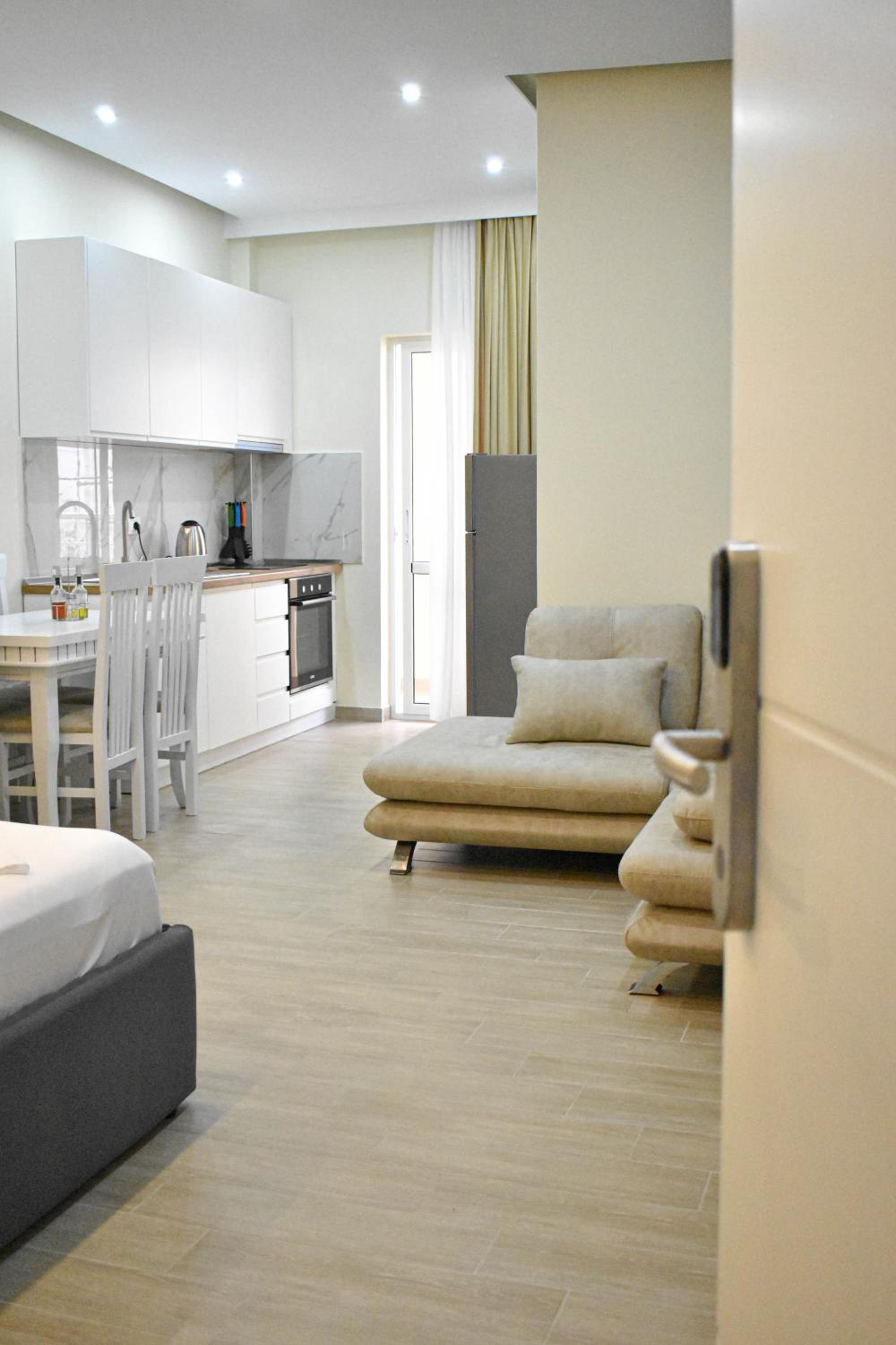 DelMar Apartments