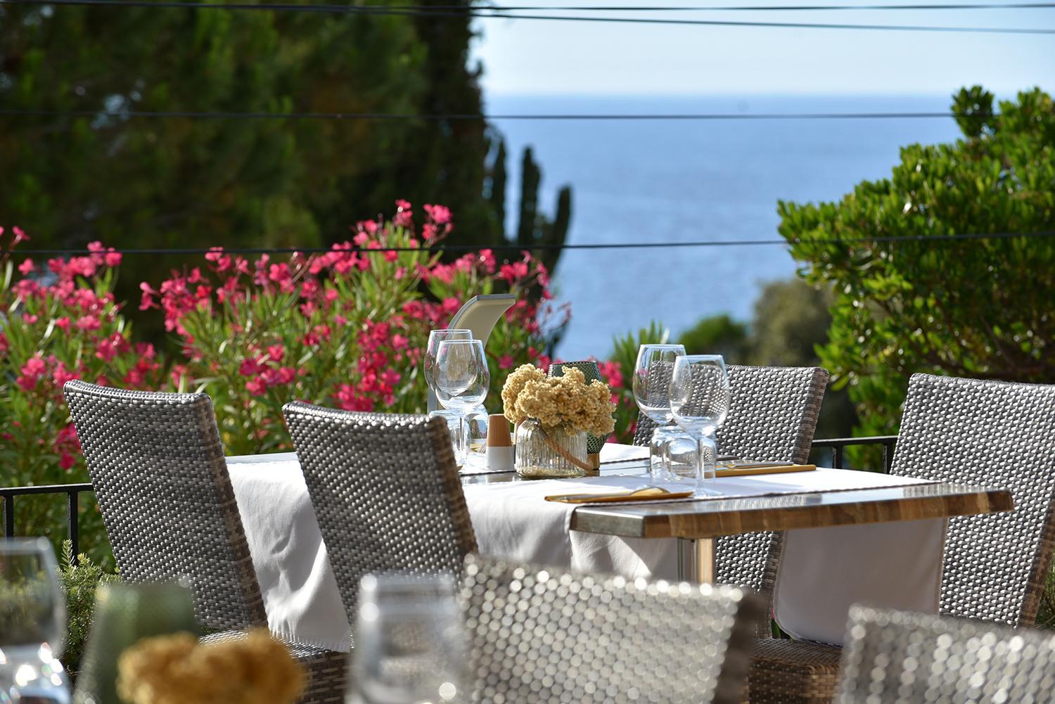outdoor BBQ area