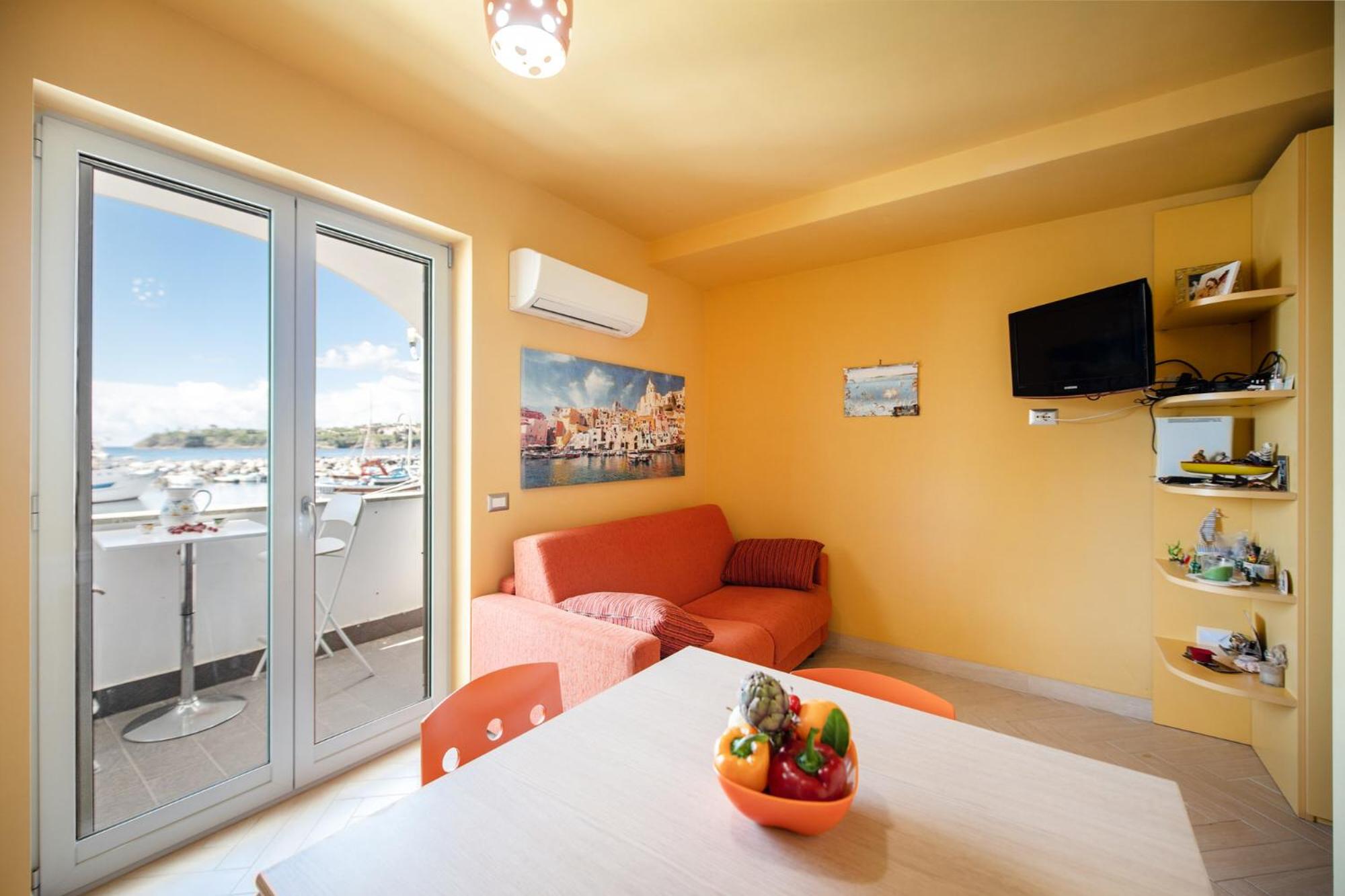 Casa Cinzia in Marina di Corricella photo 4