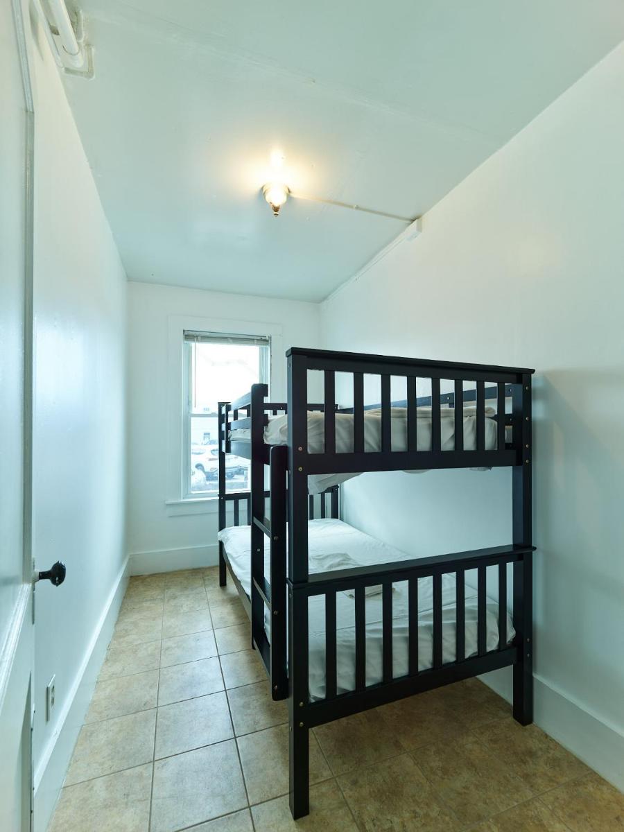 7 Beachside inn - Property Image 16