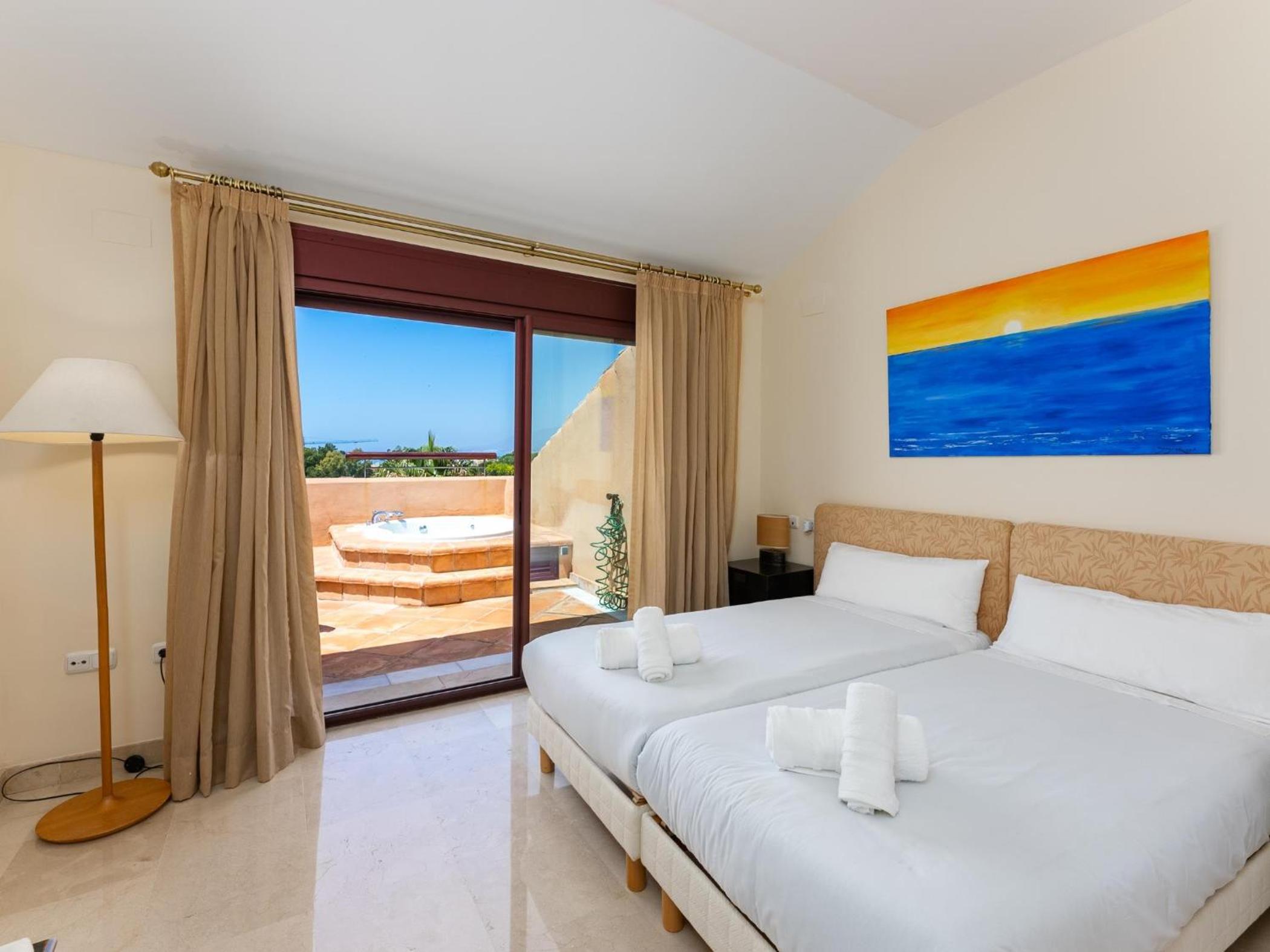 Nice duplex penthouse with the best sea views, luxury urbanization