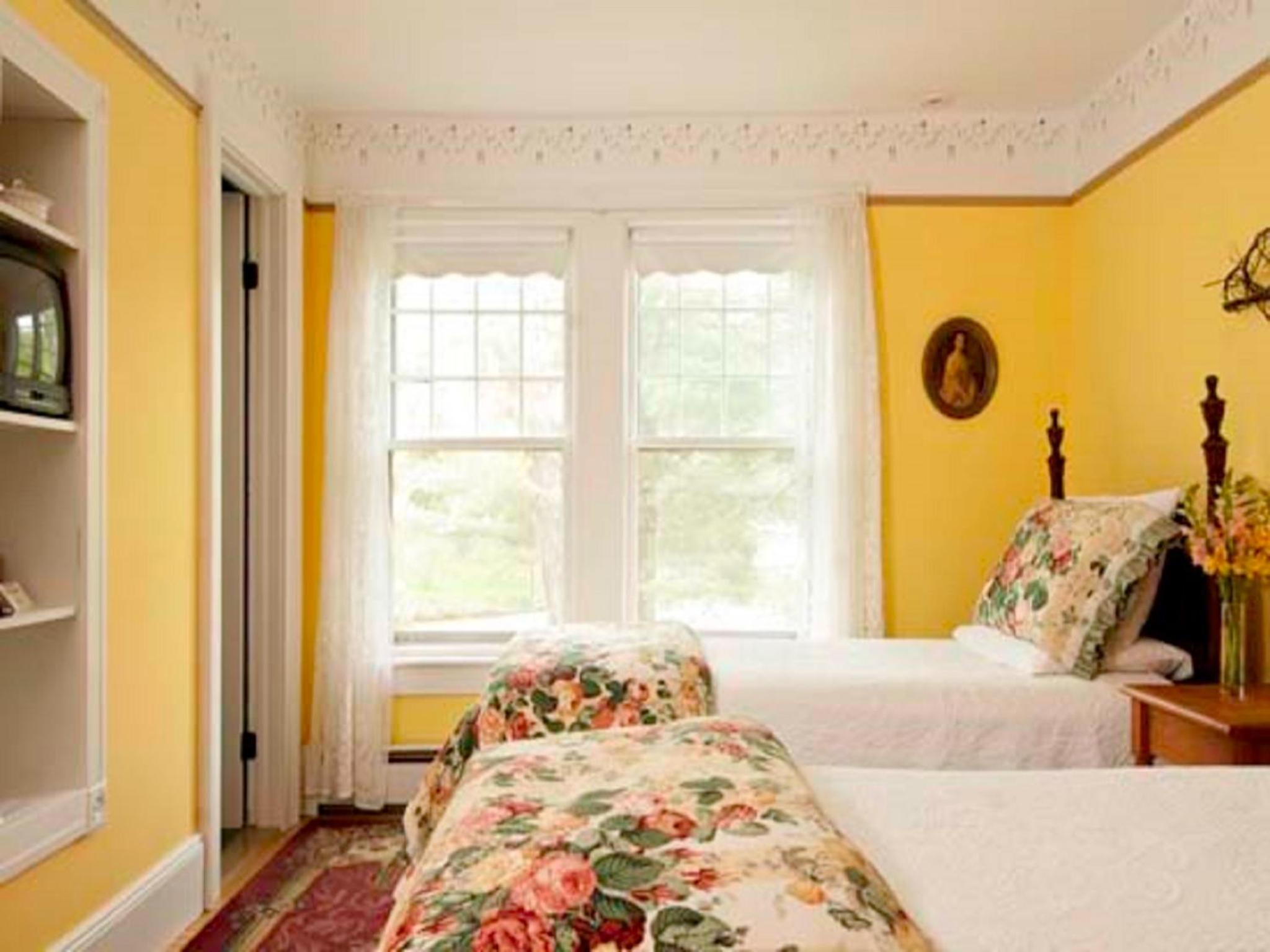 Golden Stage Inn view 2