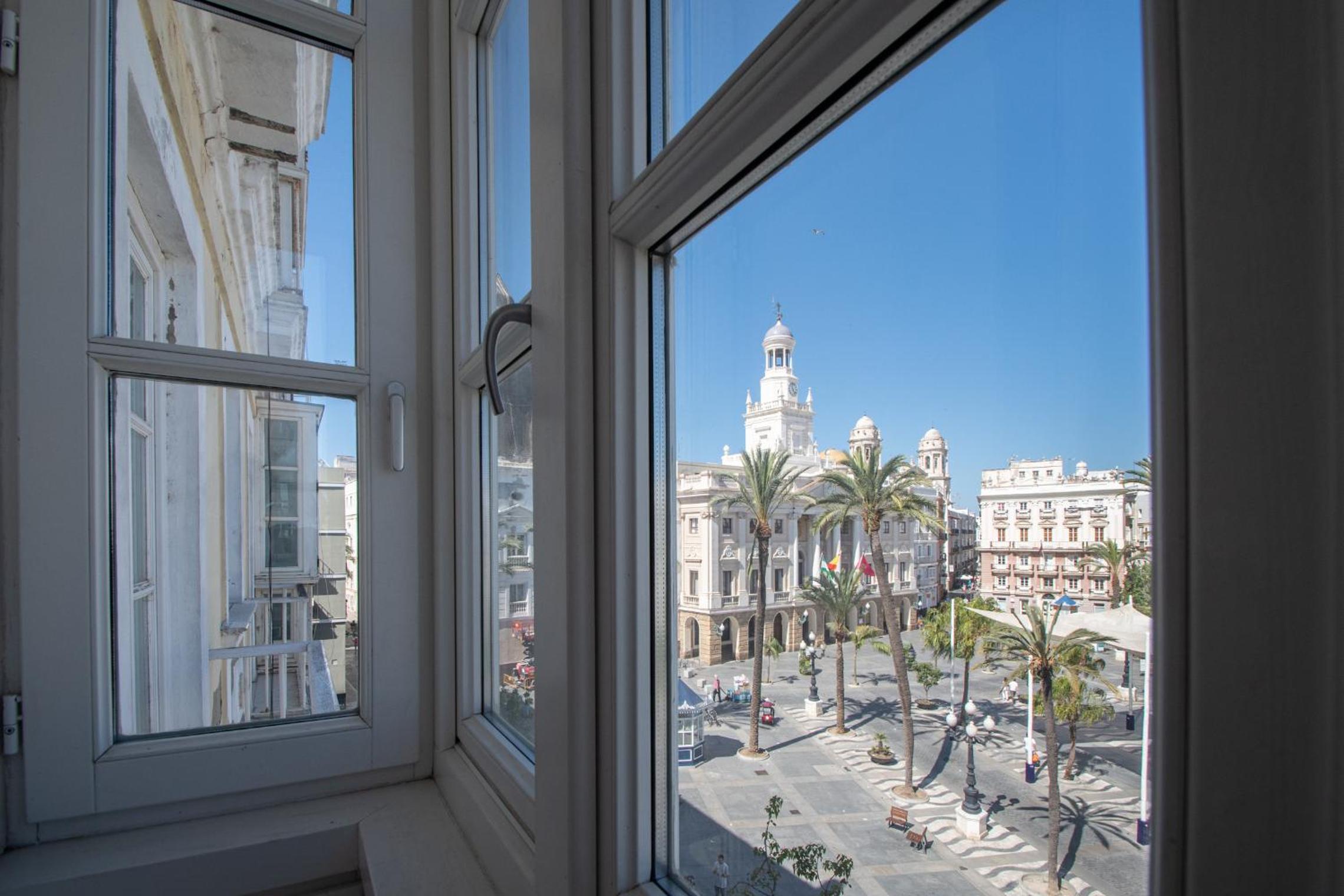Apartamento Sherezade y la ciudad de Cádiz