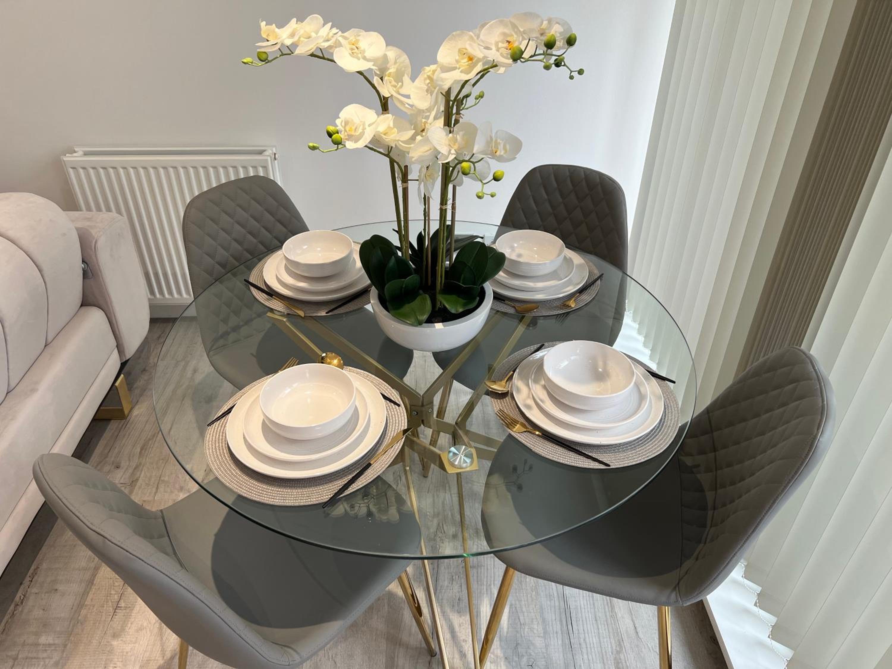 Strada Apartment