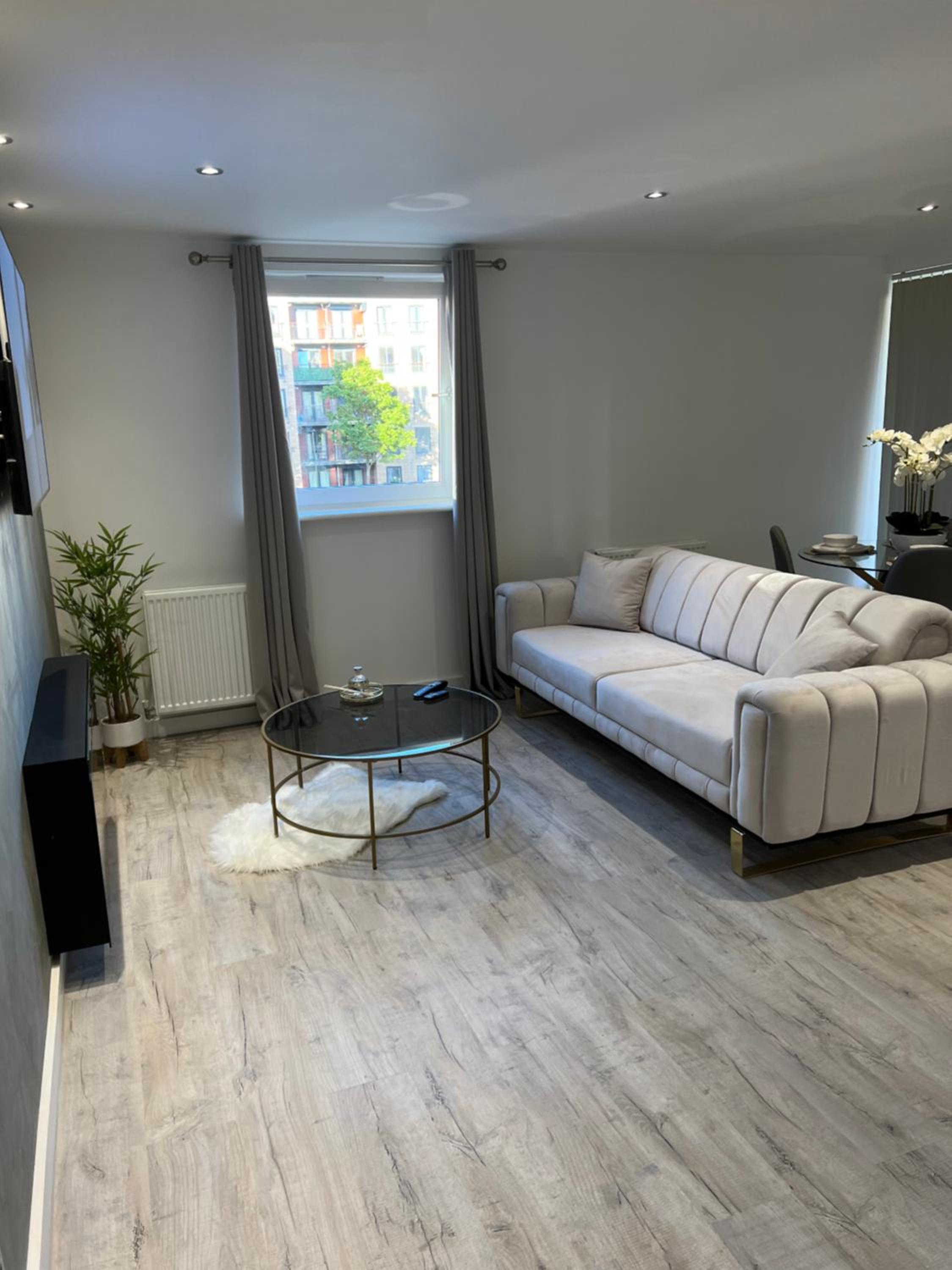 Strada Apartment