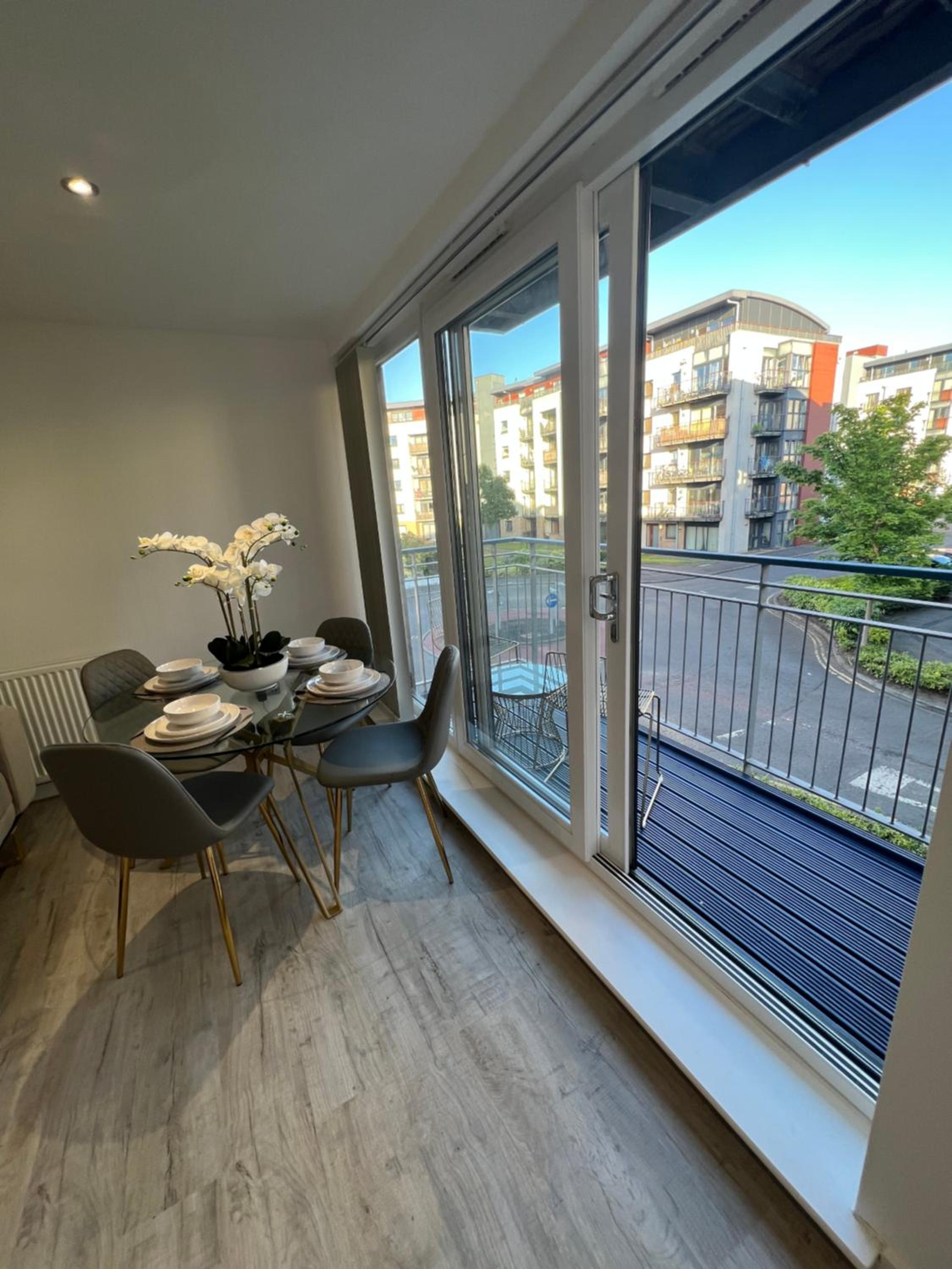 Strada Apartment
