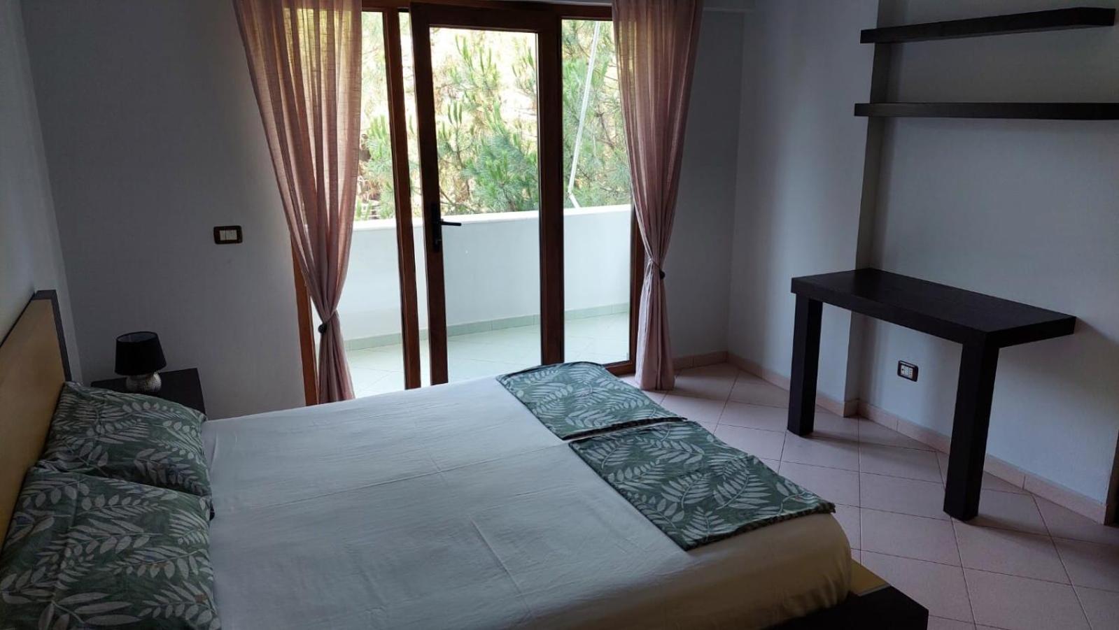 Family Beach 100 Square Metres Apartment