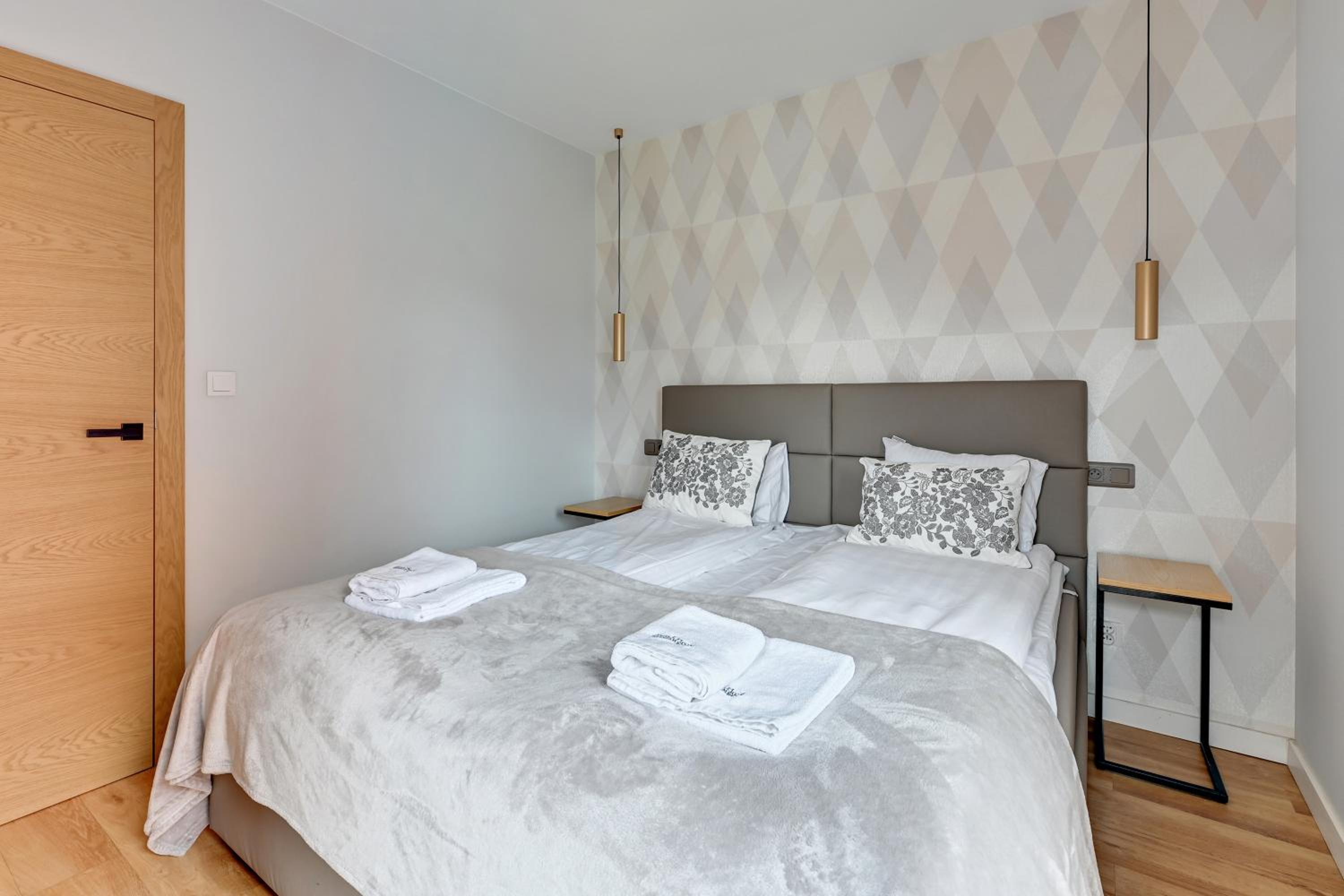Apartments Chmielna Park by Noclegi Renters