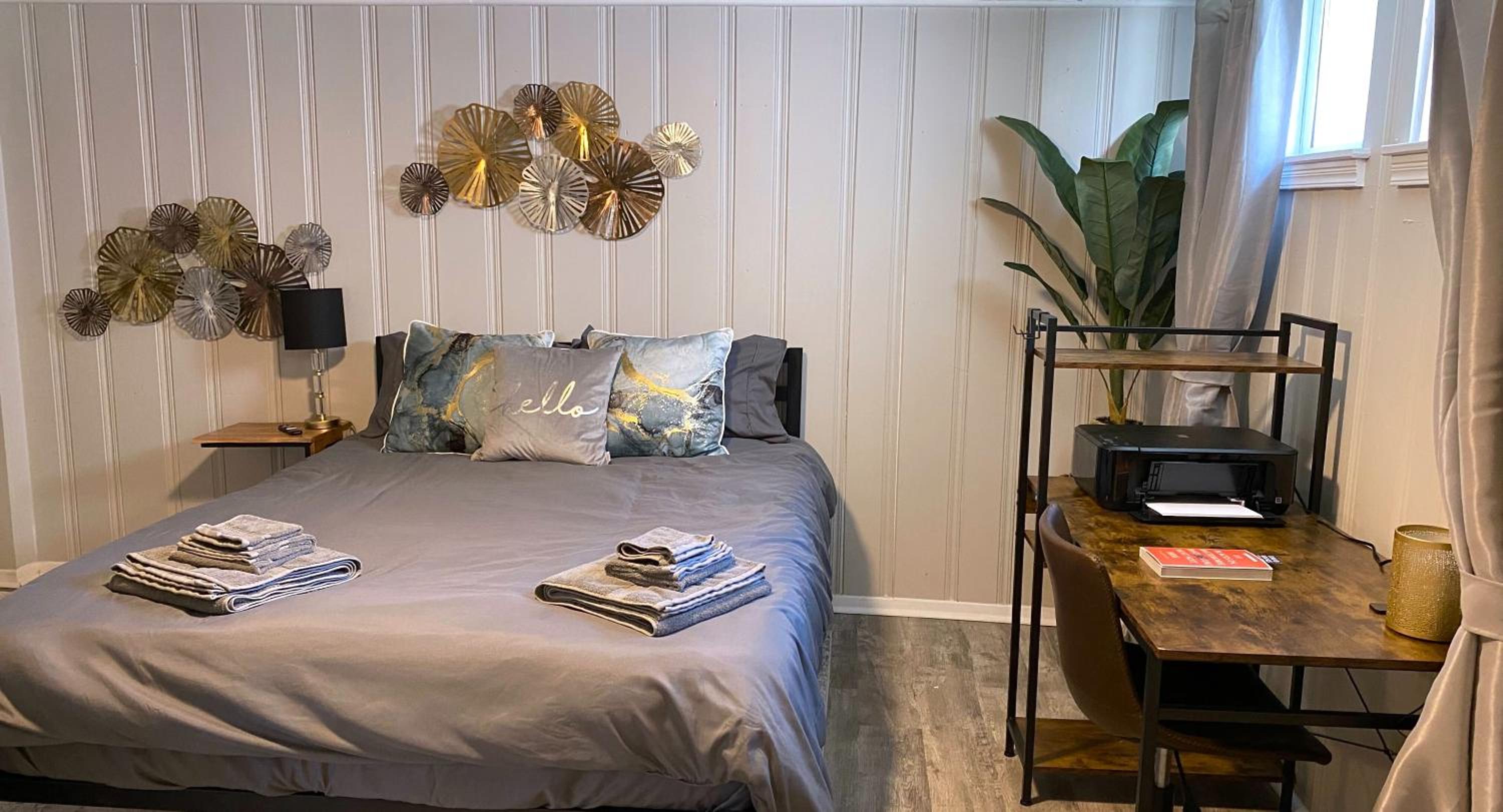 Baltimore Vacations - Cozy and Modern 1BR Apartment with WiFi and Dogs Welcome - Property Image 1
