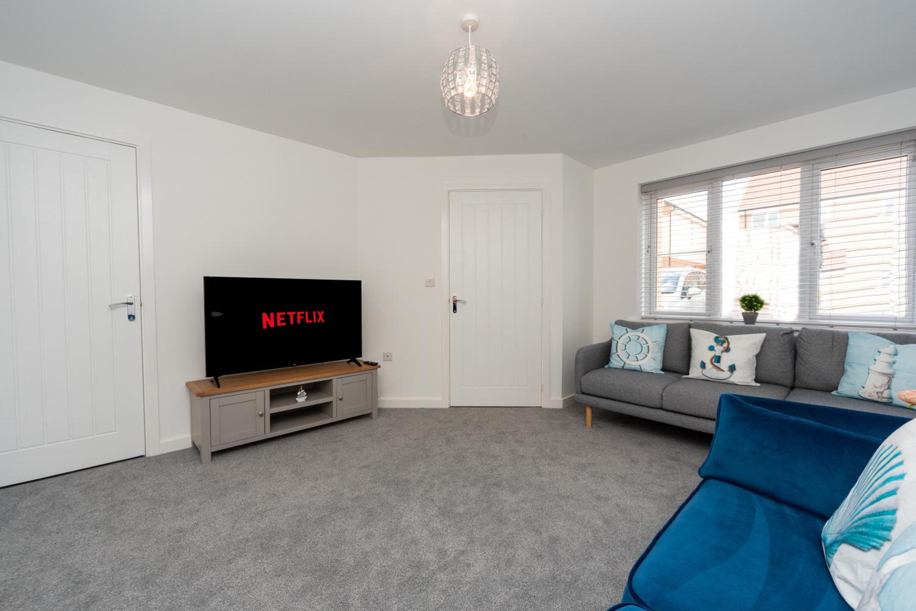 Oulton Broads New Build Holiday Home 3 Bedroom- 3 Bathroom with Free Parking