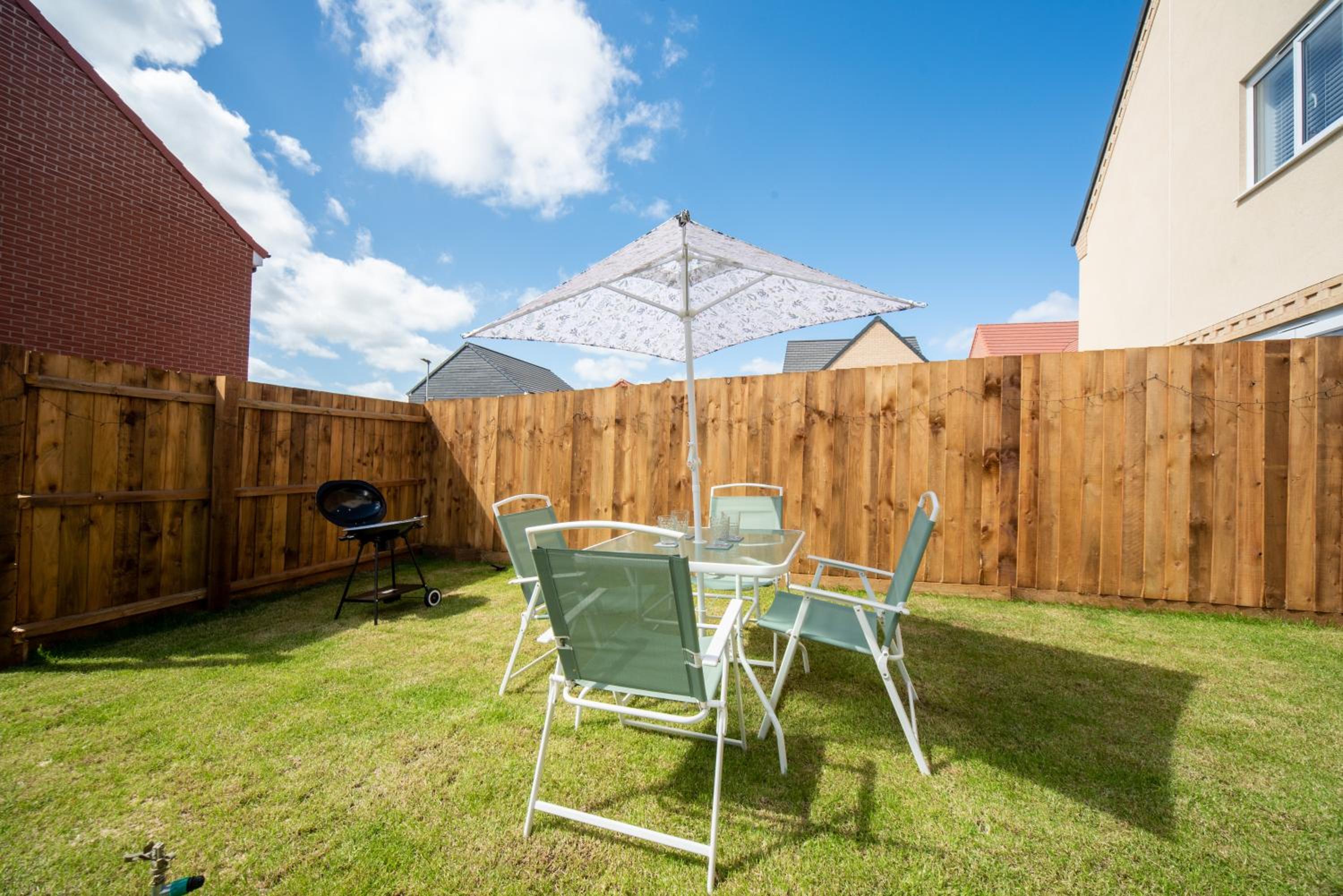 Oulton Broads New Build Holiday Home 3 Bedroom- 3 Bathroom with Free Parking