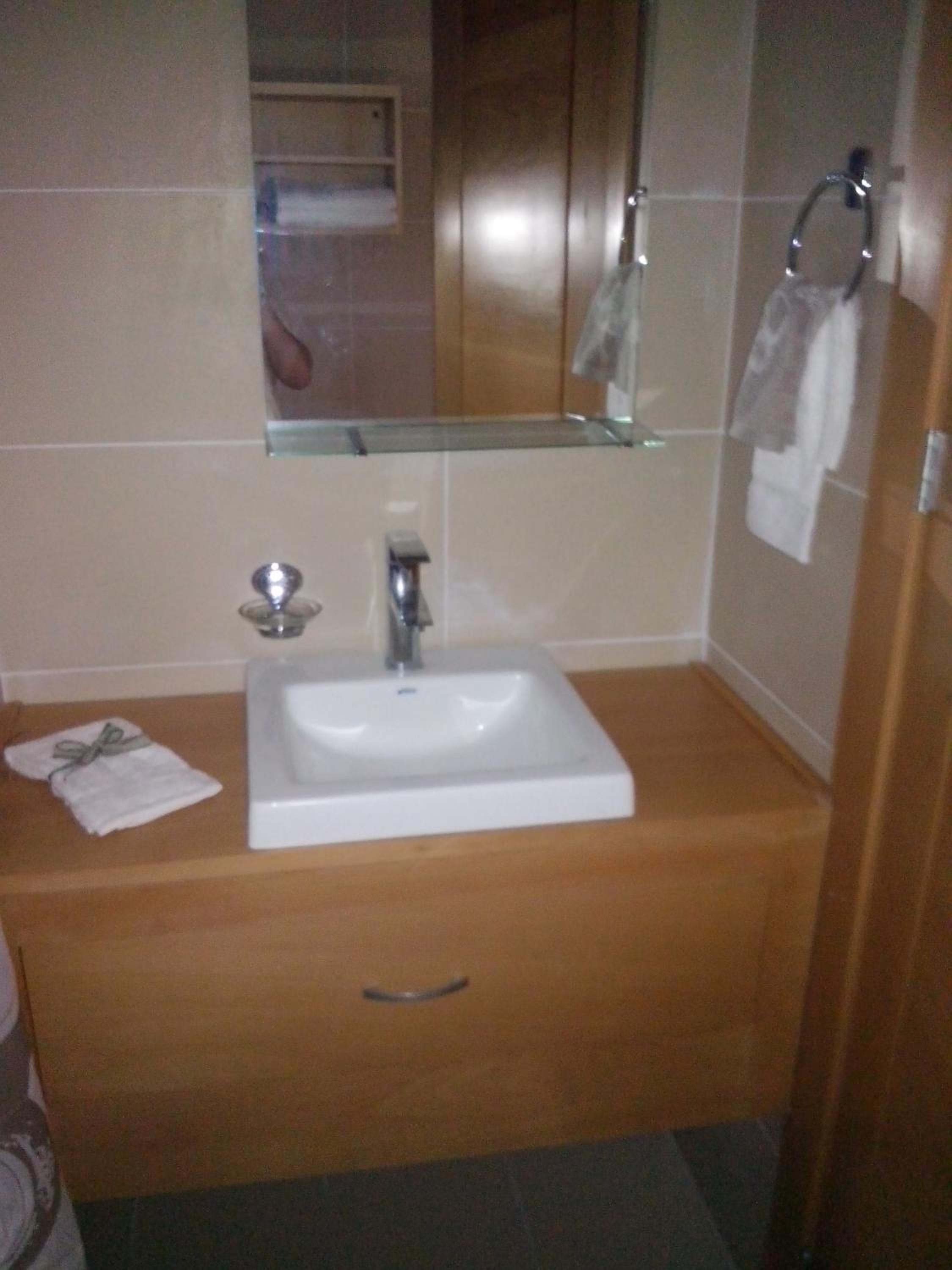 Furnished apartment in a class A area, with new and modern furniture view 5