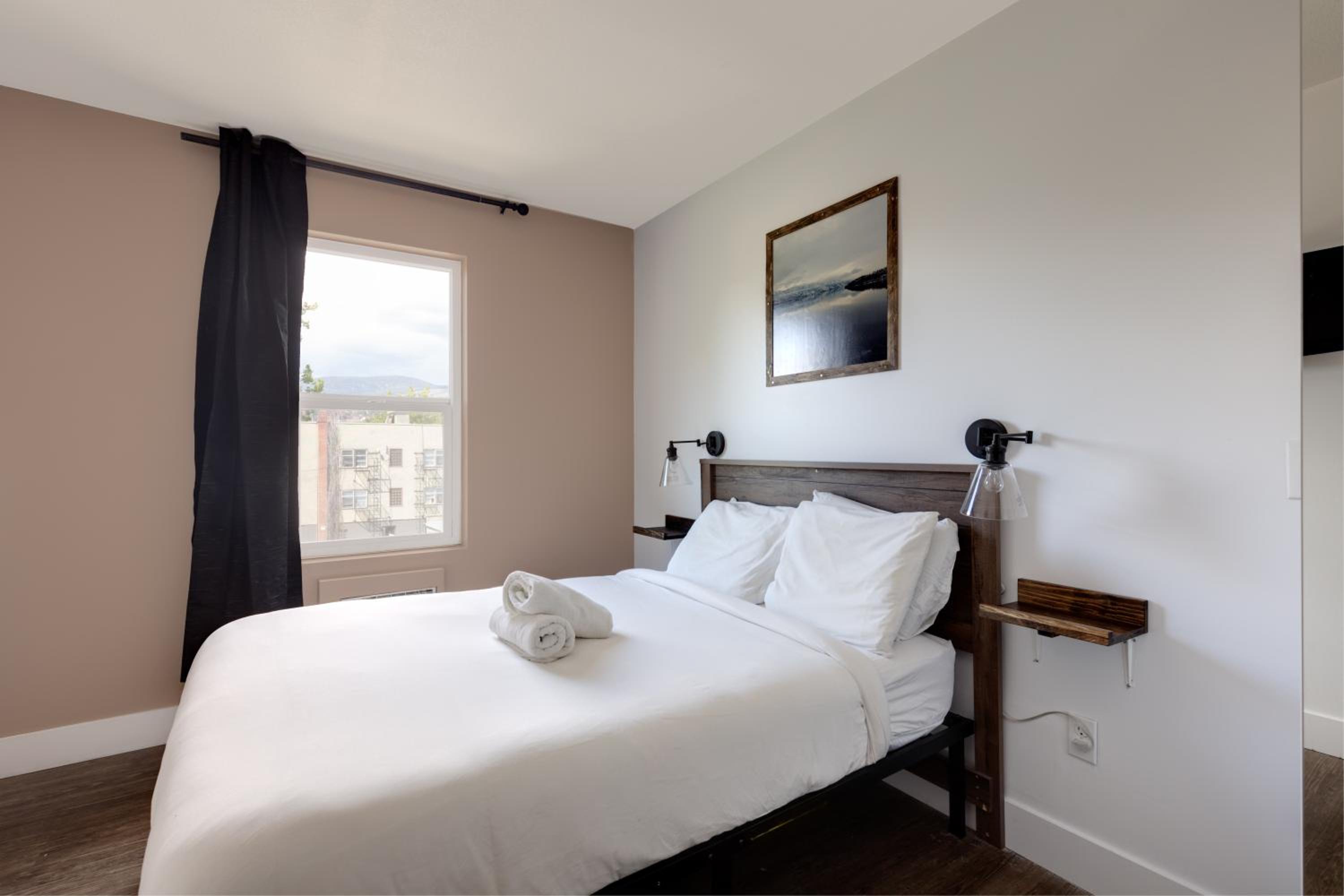 HI Kelowna Hostel