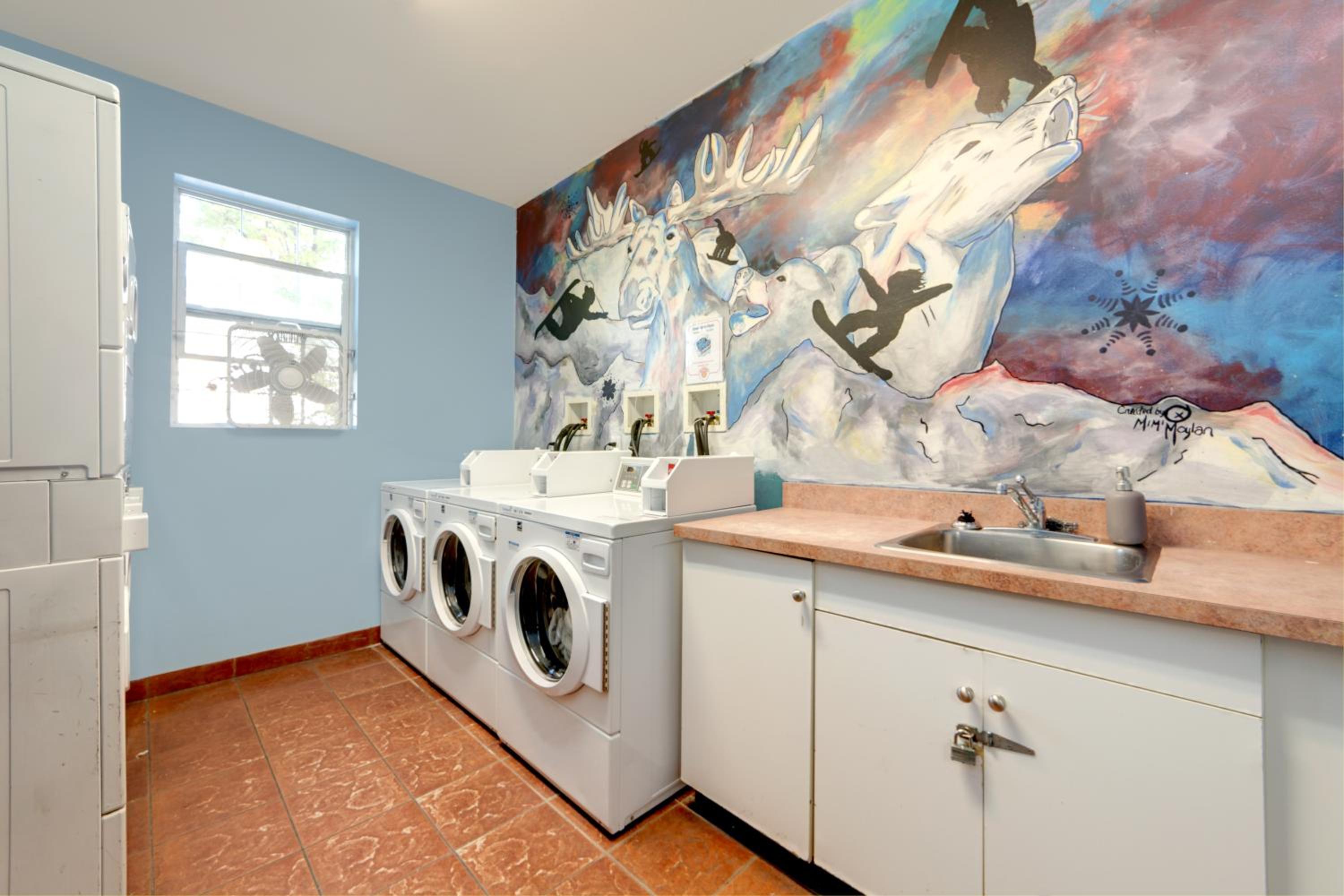 HI Kelowna Hostel