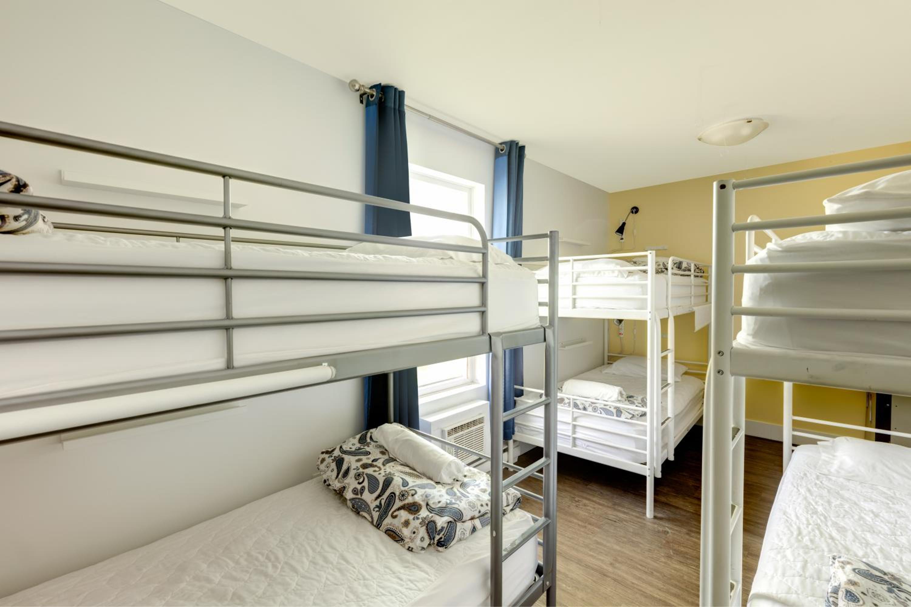 HI Kelowna Hostel