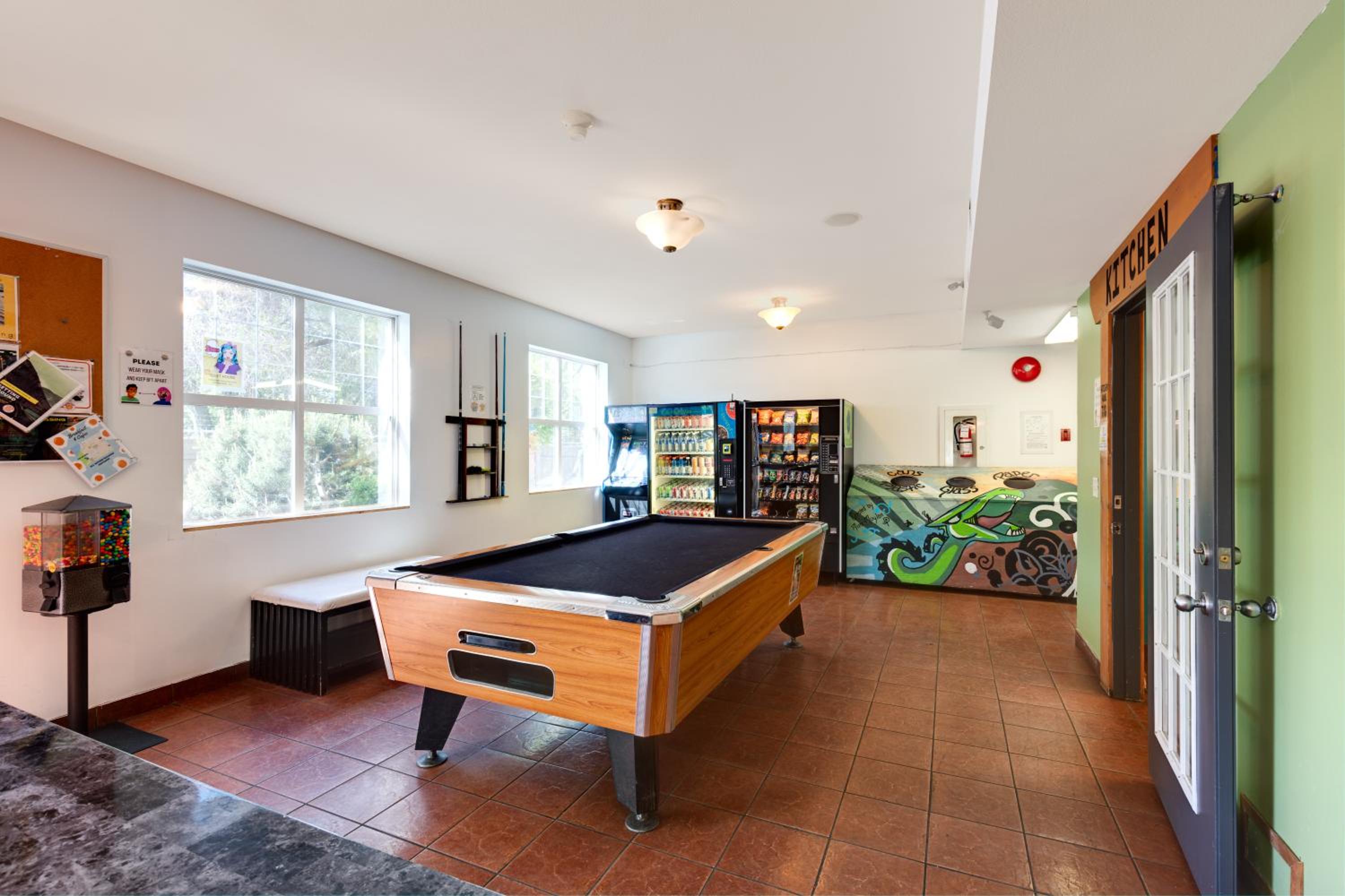 HI Kelowna Hostel