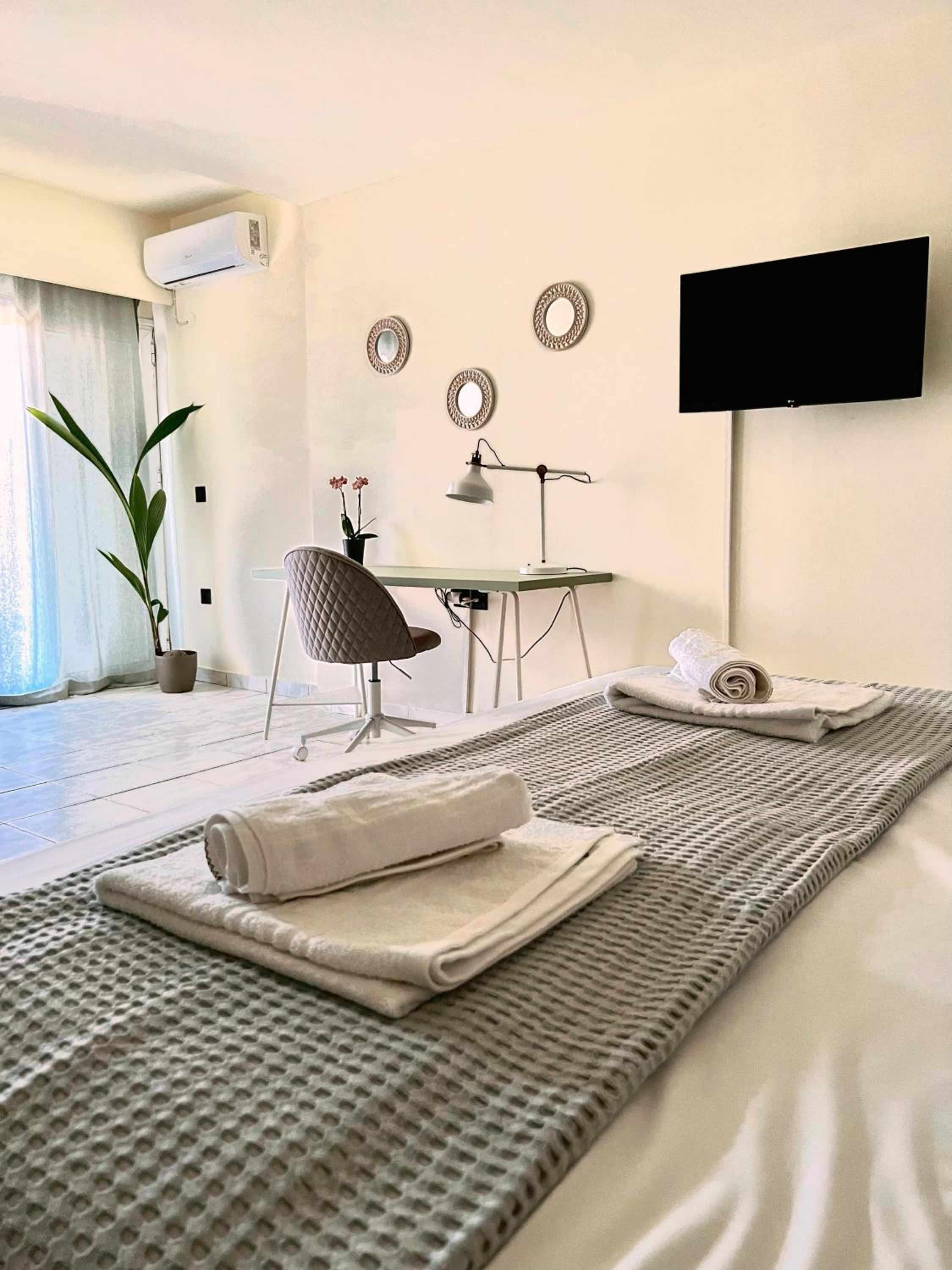 Kalamata Garden Suite view 4