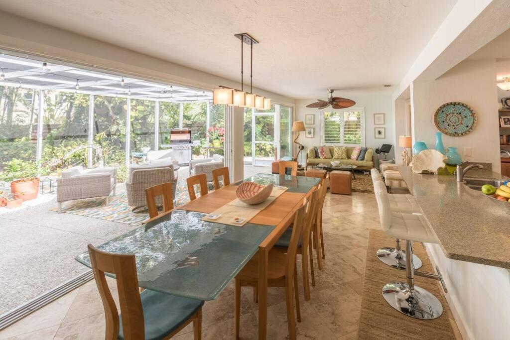 Get lost in the intoxicating relaxation of Siesta Key, in this luxurious private home. view 5