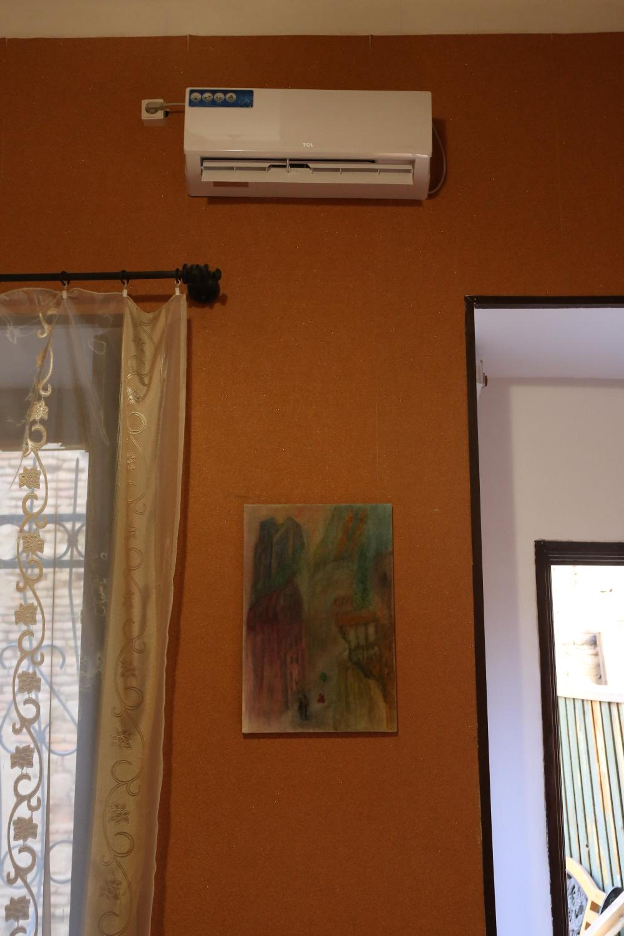 Private Rooms in the City Center - Chonqadze 9 view 4