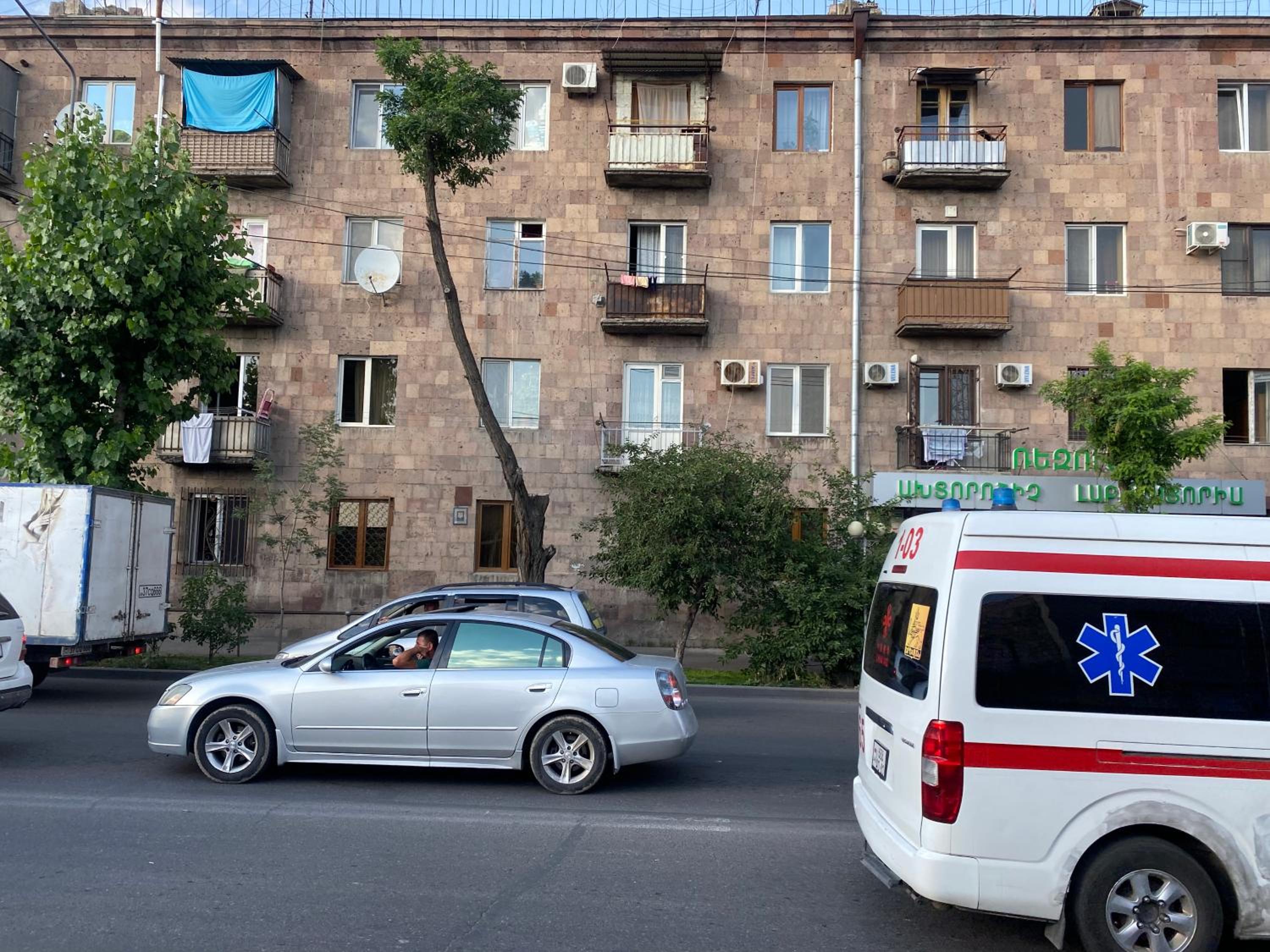Apartment near Airport and station Charbakh