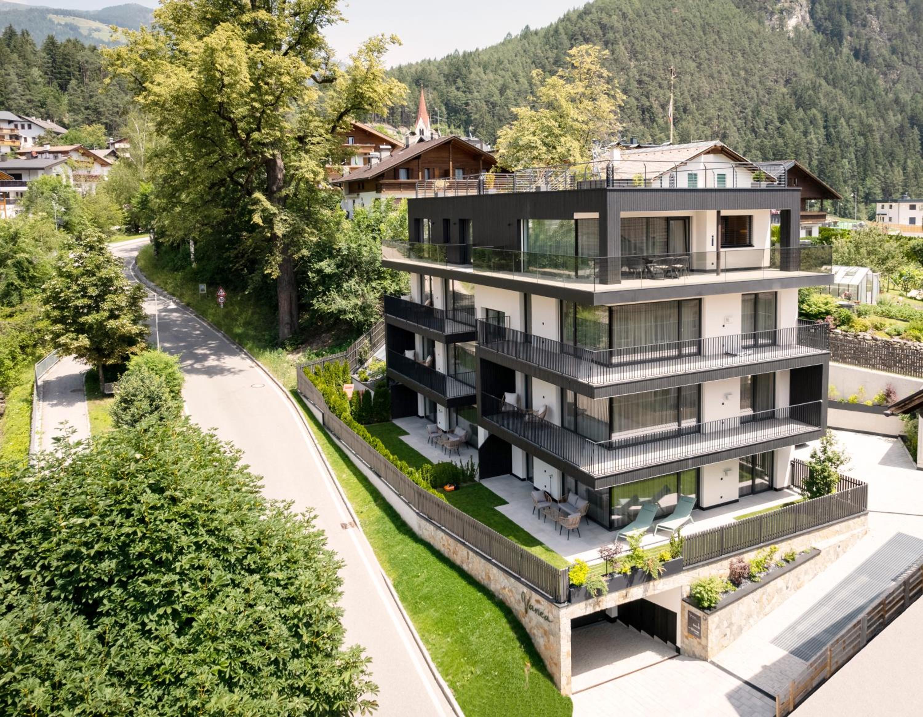 VANEA - Alp Relax Guesthouse view 3