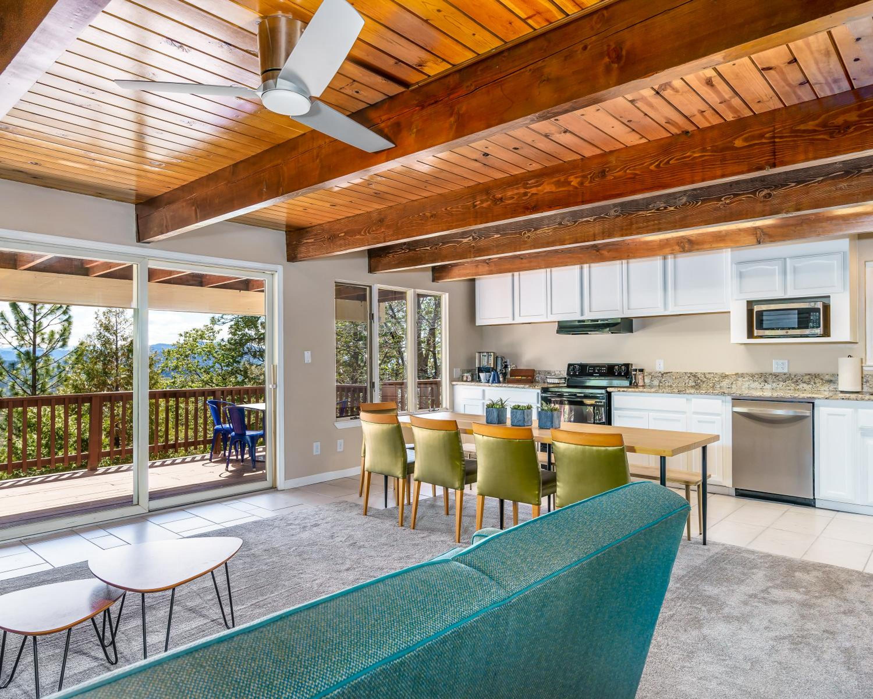 Eagle View Mountain Retreat with stunning views, hot tub, decks, 1 acre view 3