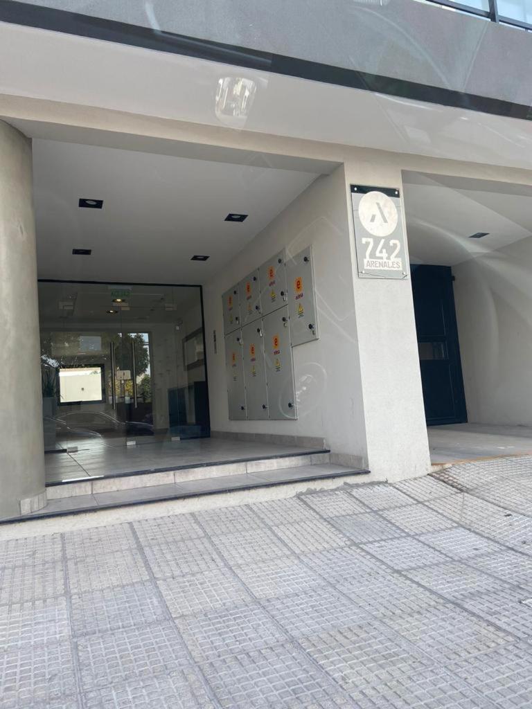 ARENALES 742 - Temporario