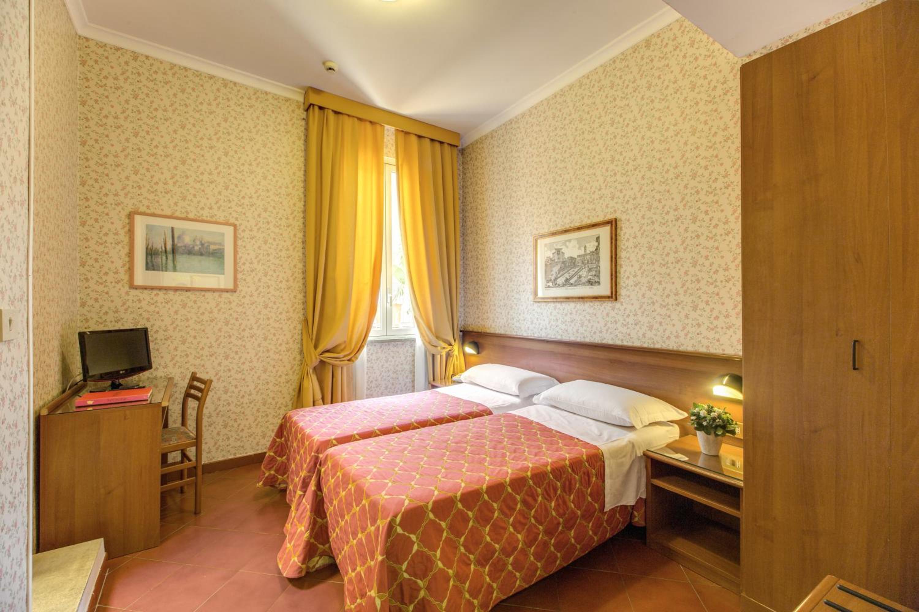 Hotel Corona-3