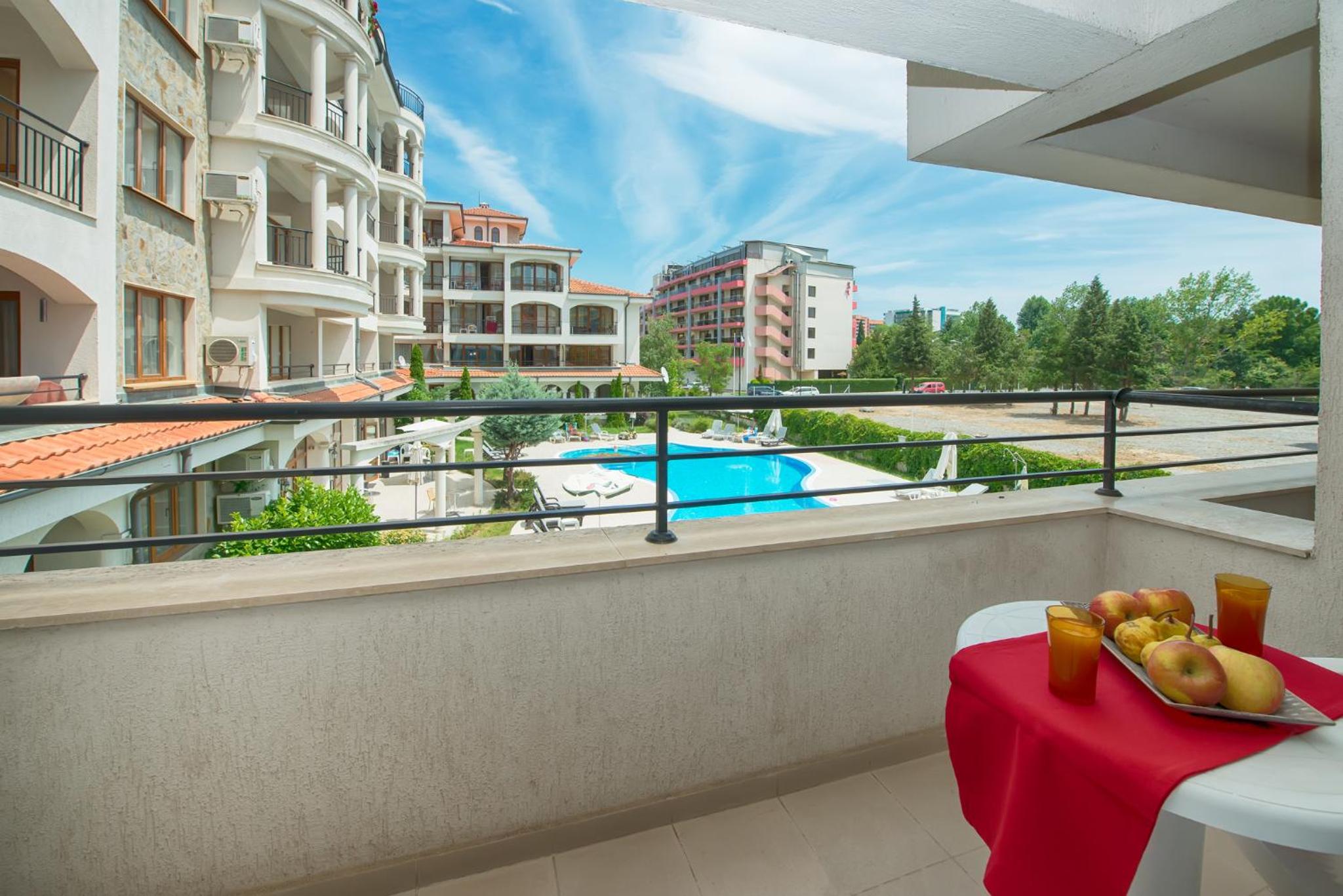 Chateau Del Mar Holiday Apartments view 3