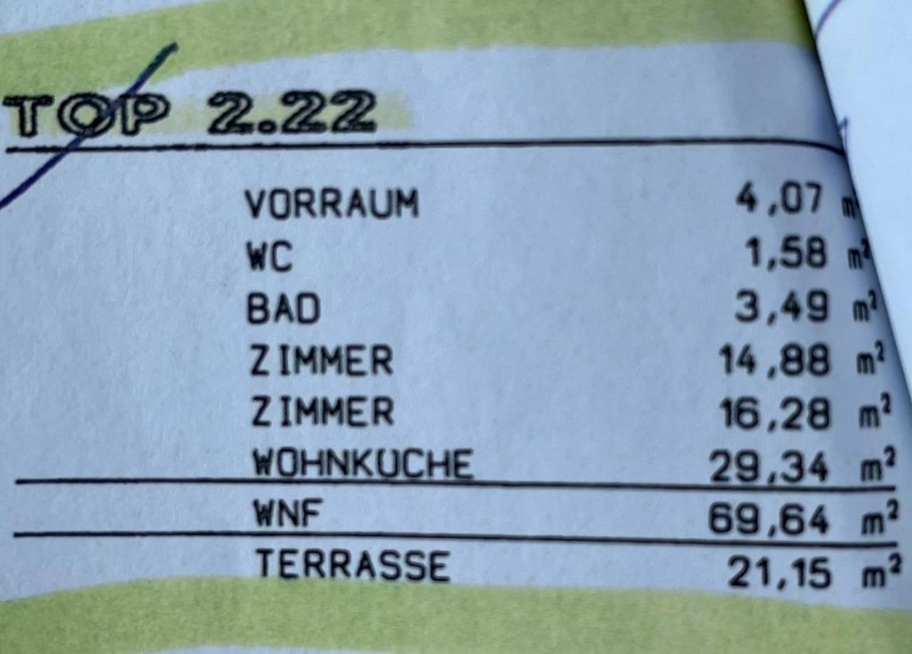 Dachgeschosswohnung mit kostenlosem Parkplatz und Internet!