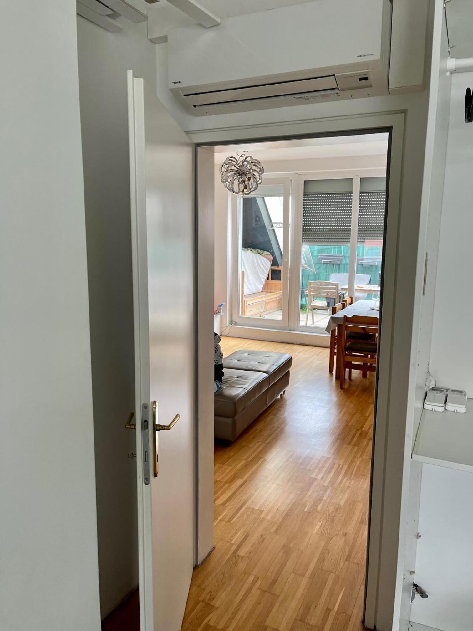 Dachgeschosswohnung mit kostenlosem Parkplatz und Internet!