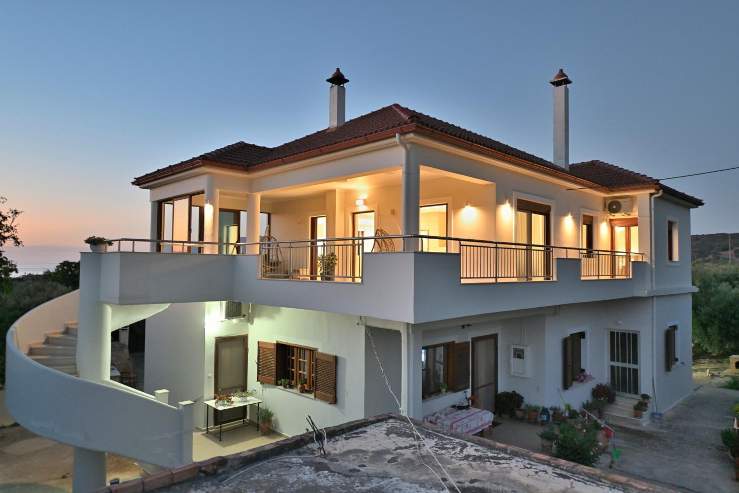 Ianthe Apartment view 3