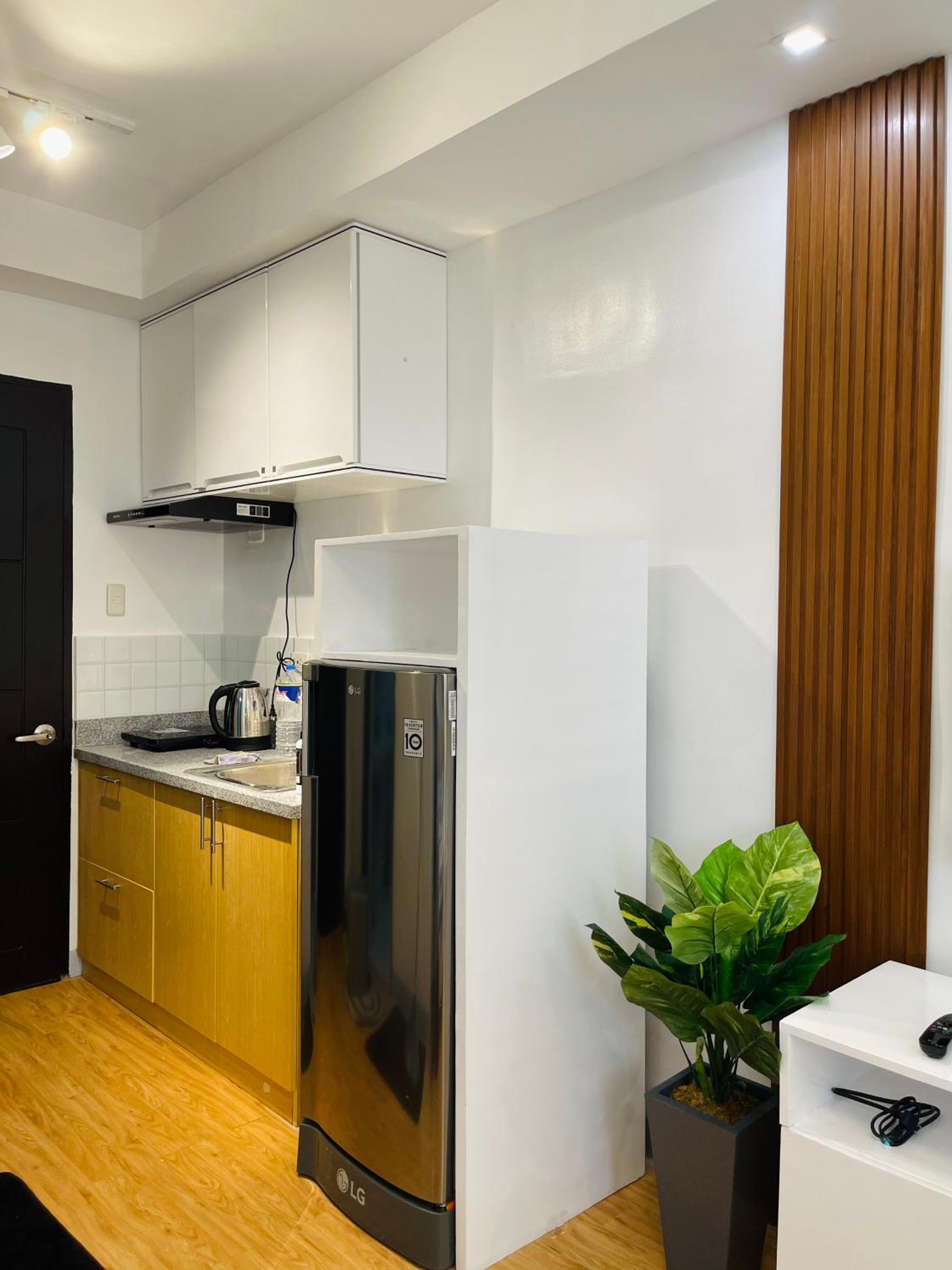 Lou- Mesaverte Residences