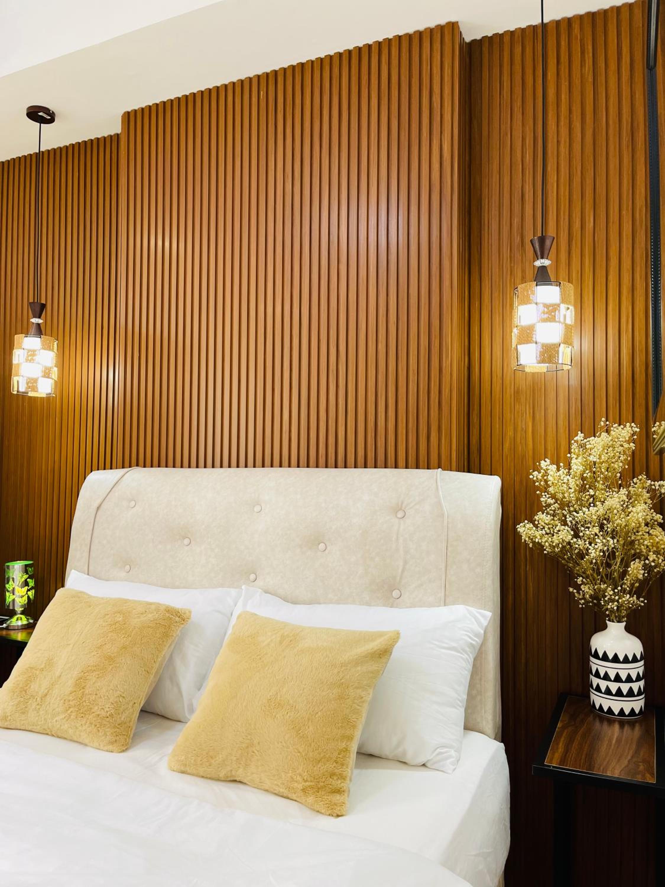 Lou- Mesaverte Residences