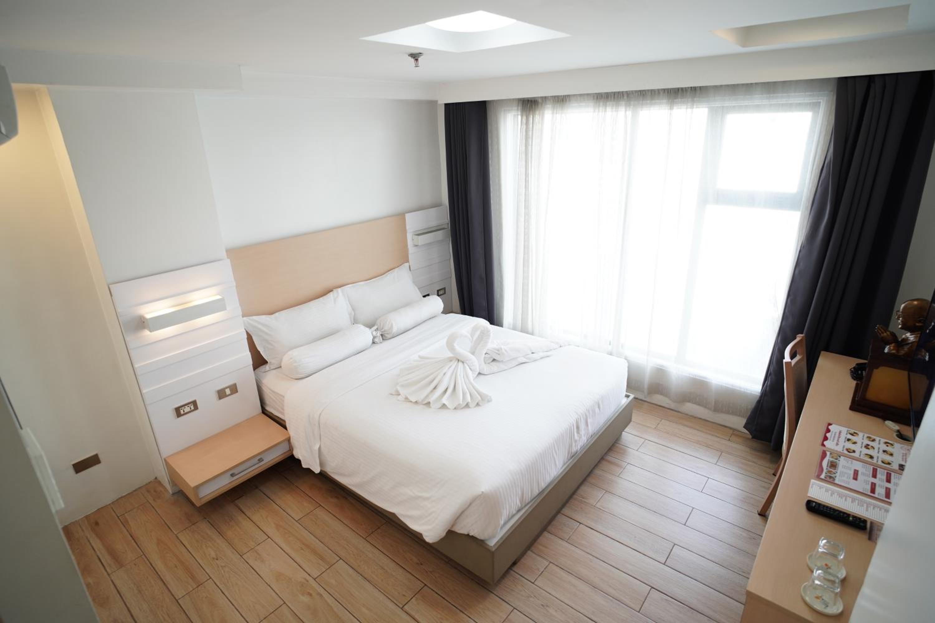 Heroes Hotel photo 5