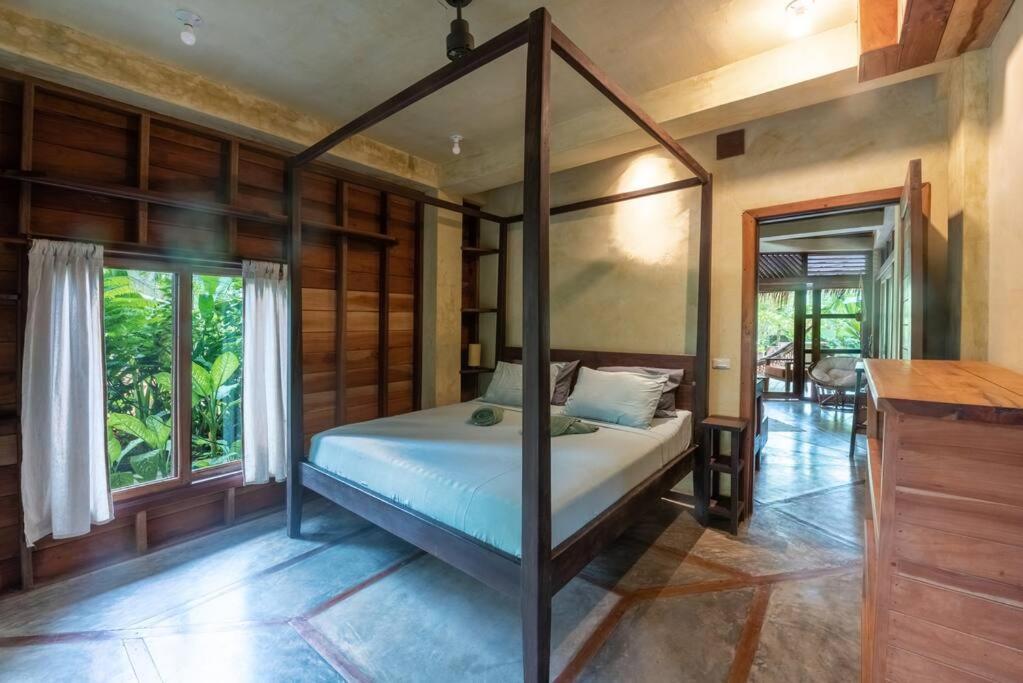 Alaia Hideaway