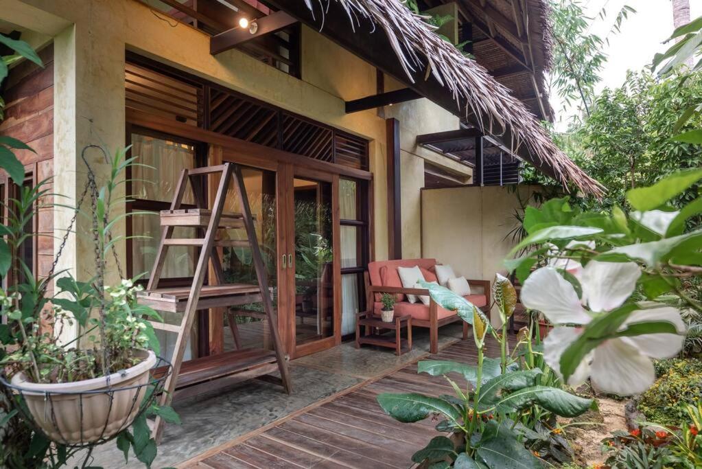 Alaia Hideaway