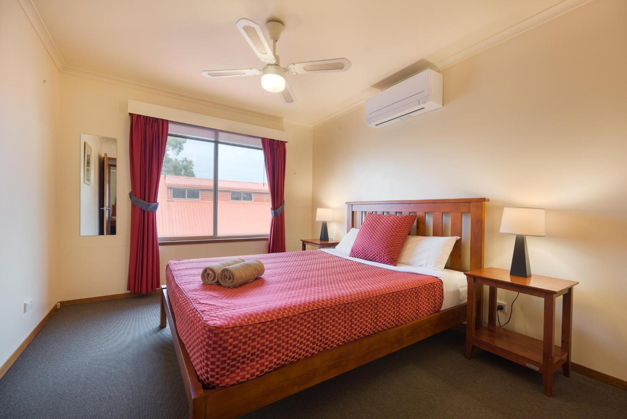AAt 28 Goldsmith Motel