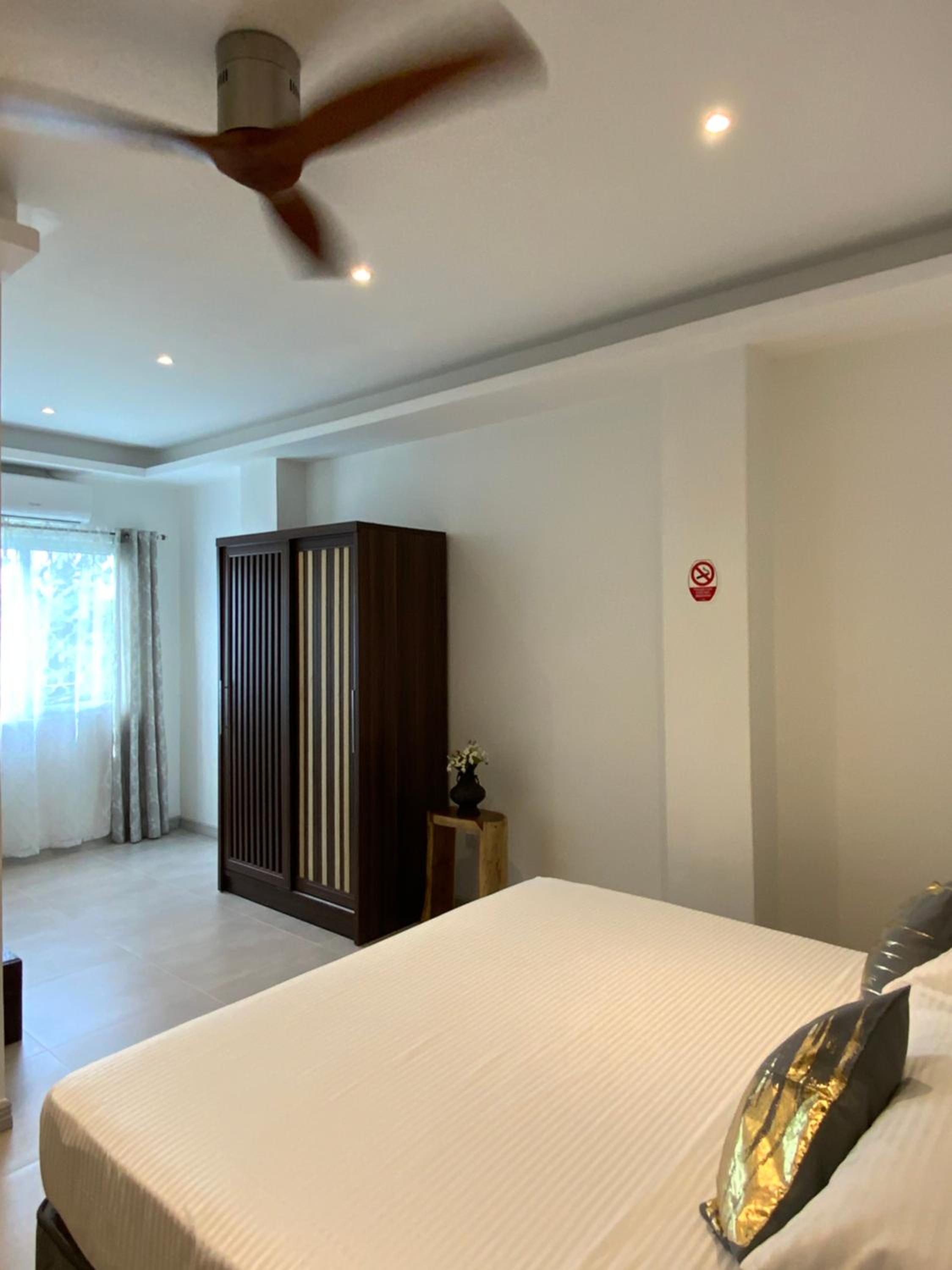 Puntakana Apartelle Deluxe Apartment Panglao view 4