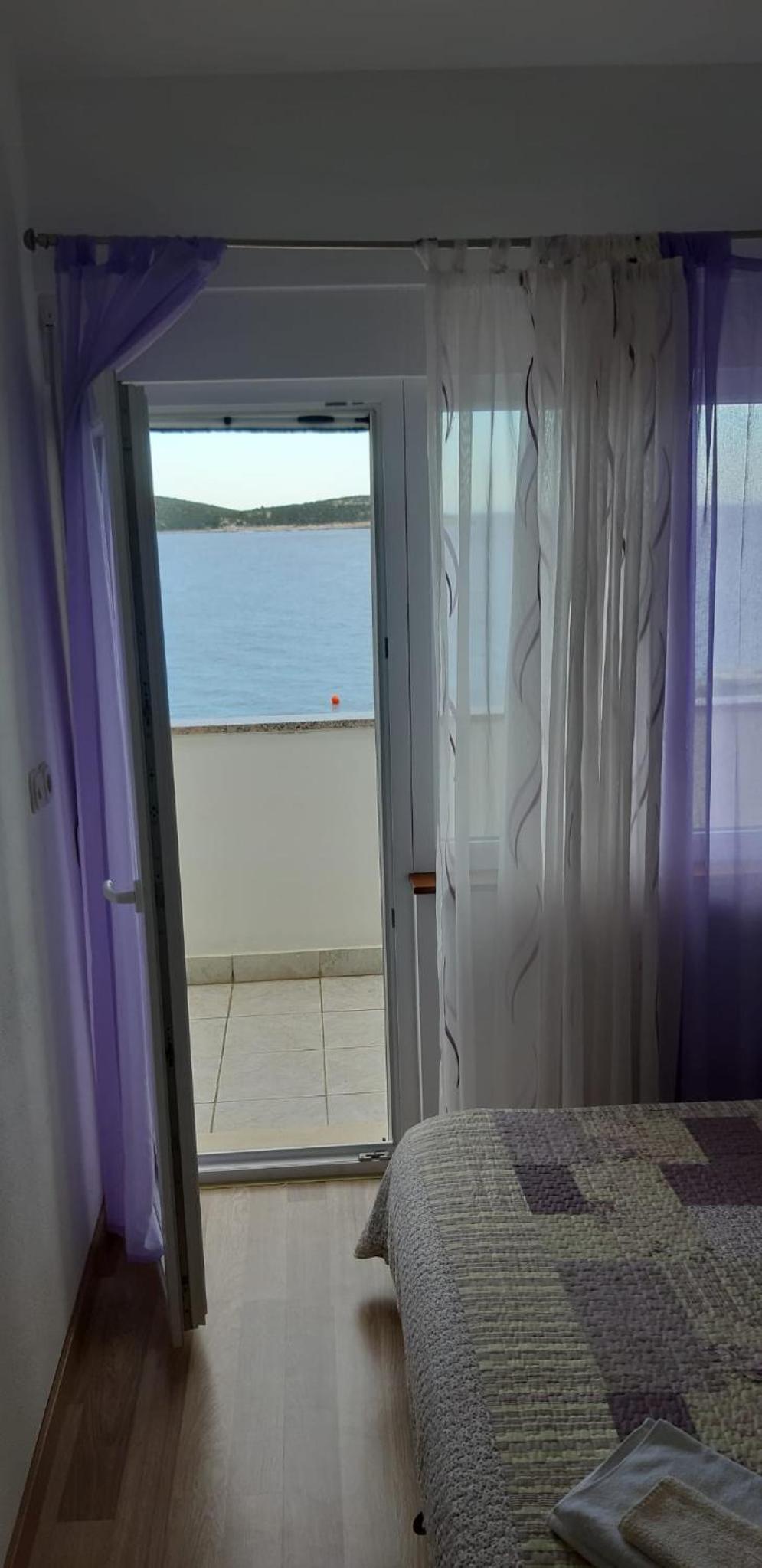 Apartments Luka