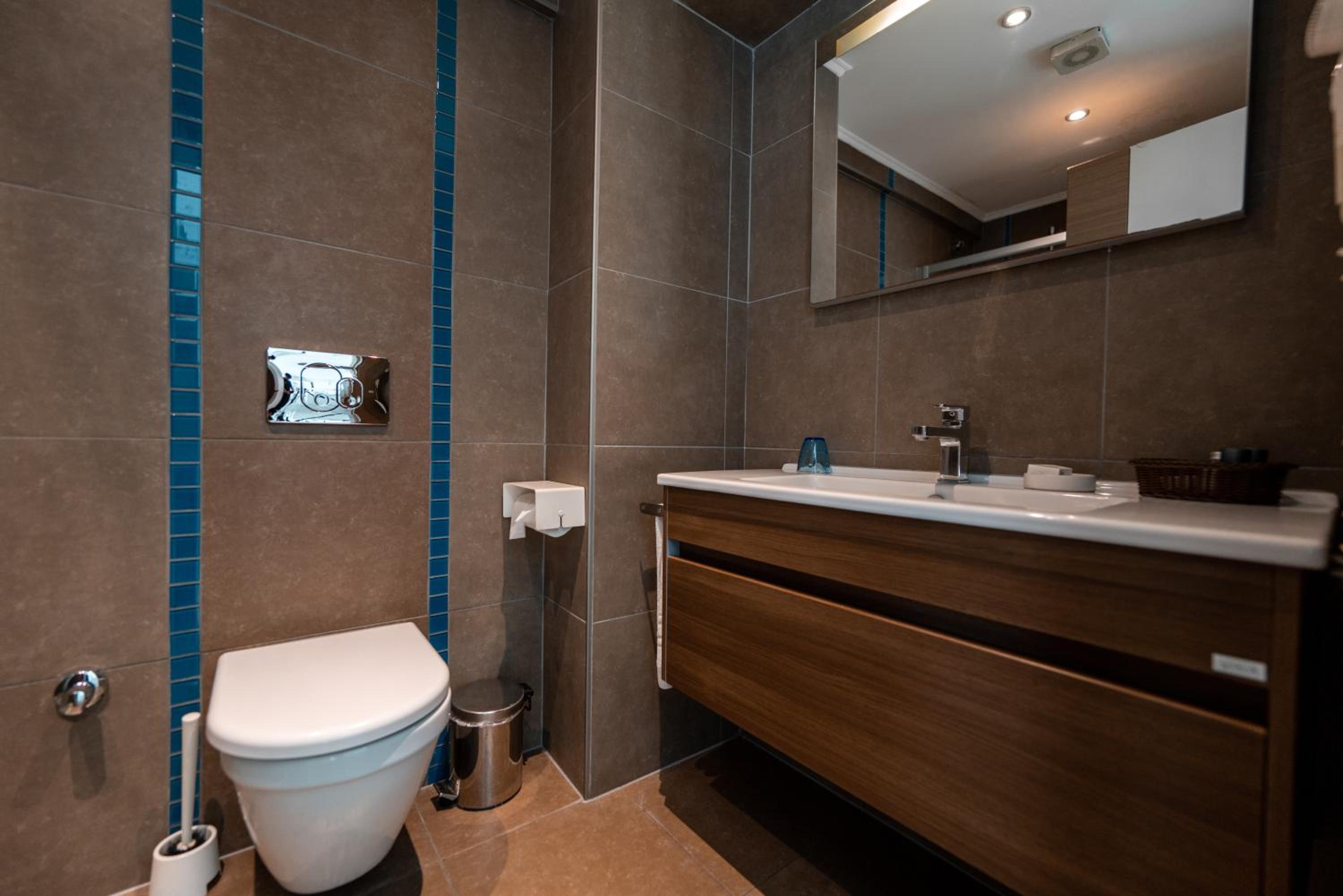 Elanaz Hotel - Image 18