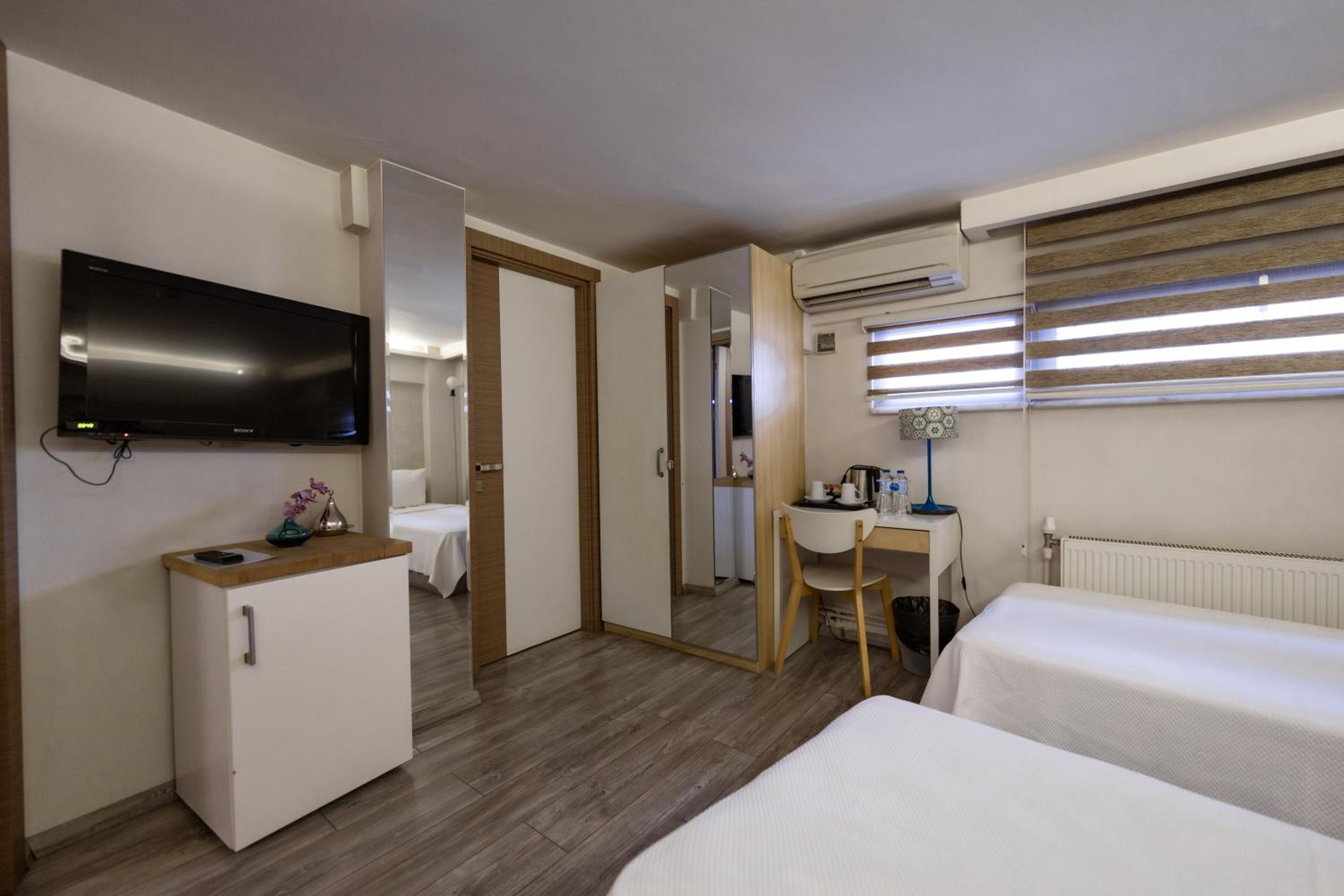 Elanaz Hotel - Image 54