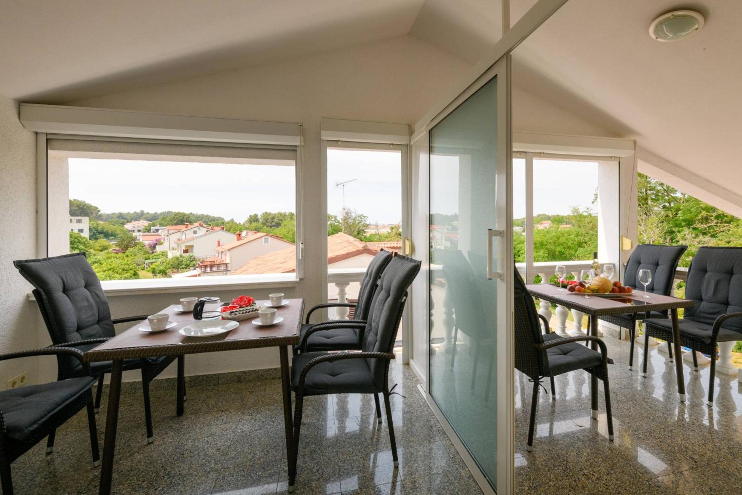 Apartments SoMi view 4