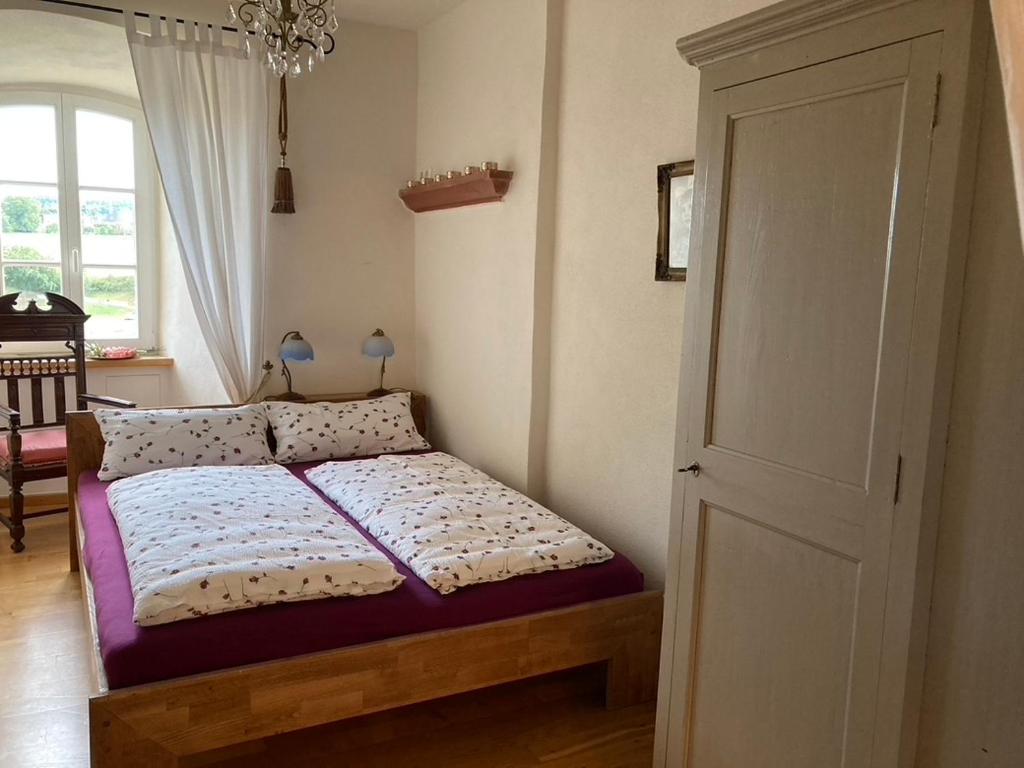 Kristallzimmer - Studio