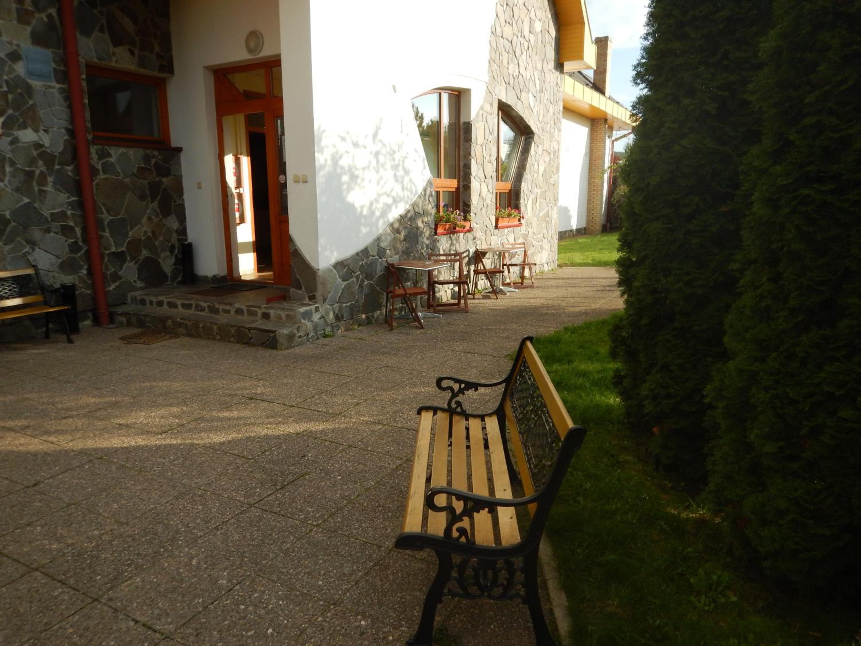 Photo 7