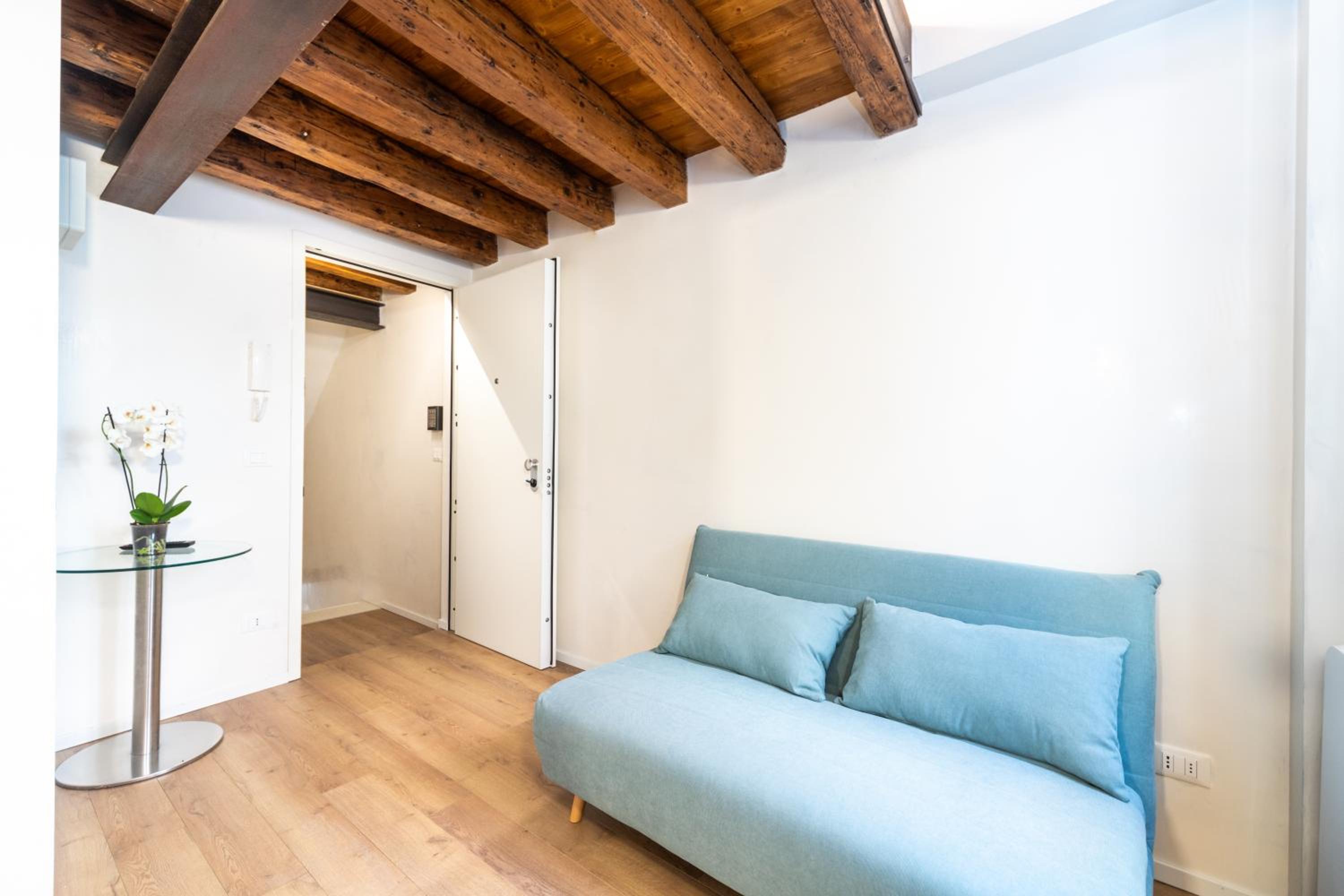 Palazzina Schiavoni by Sarlux