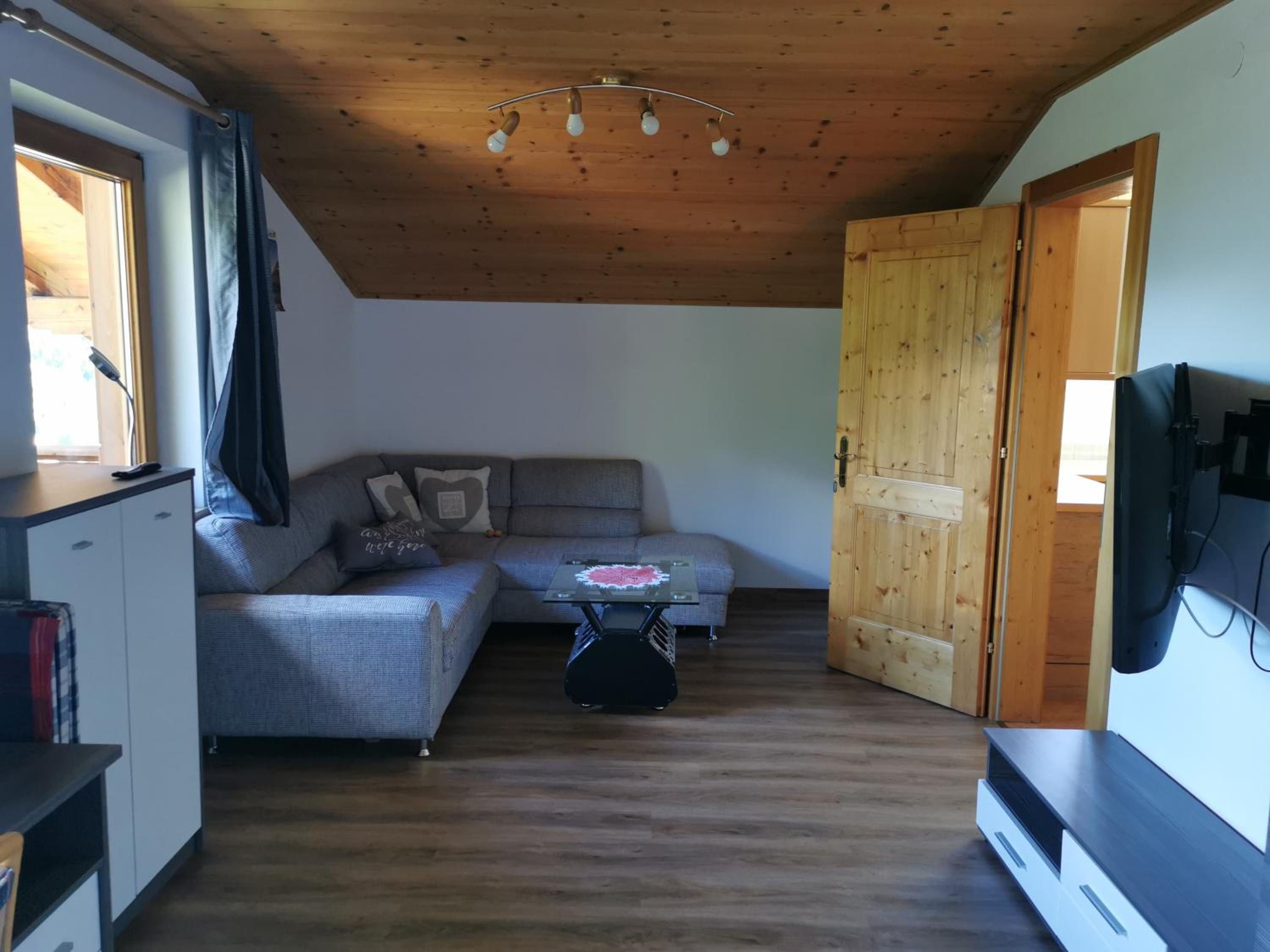 Ferienwohnung Mühlburger view 3