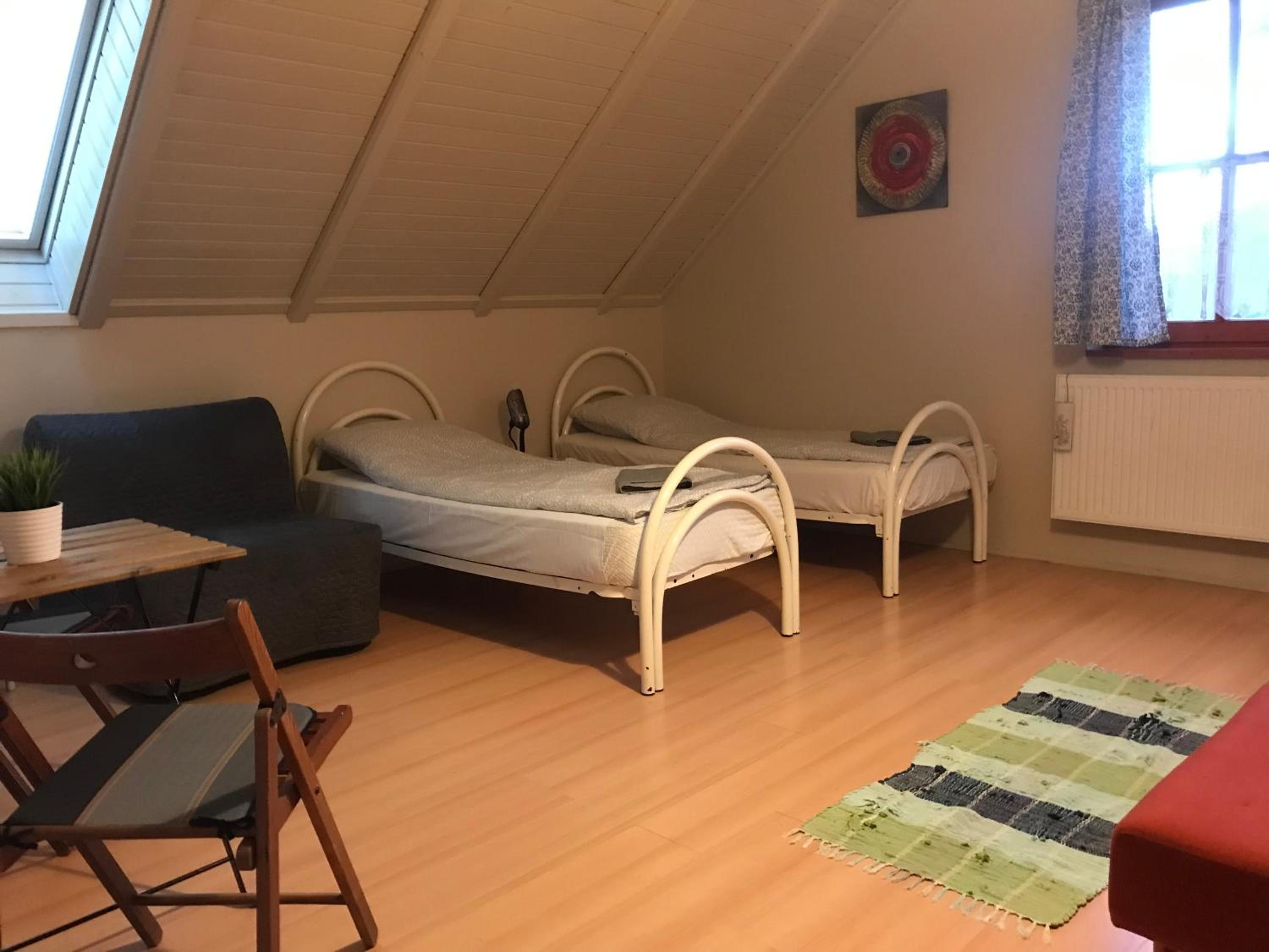 Cosy rooms on the lake near Budapest and the Airport view 5